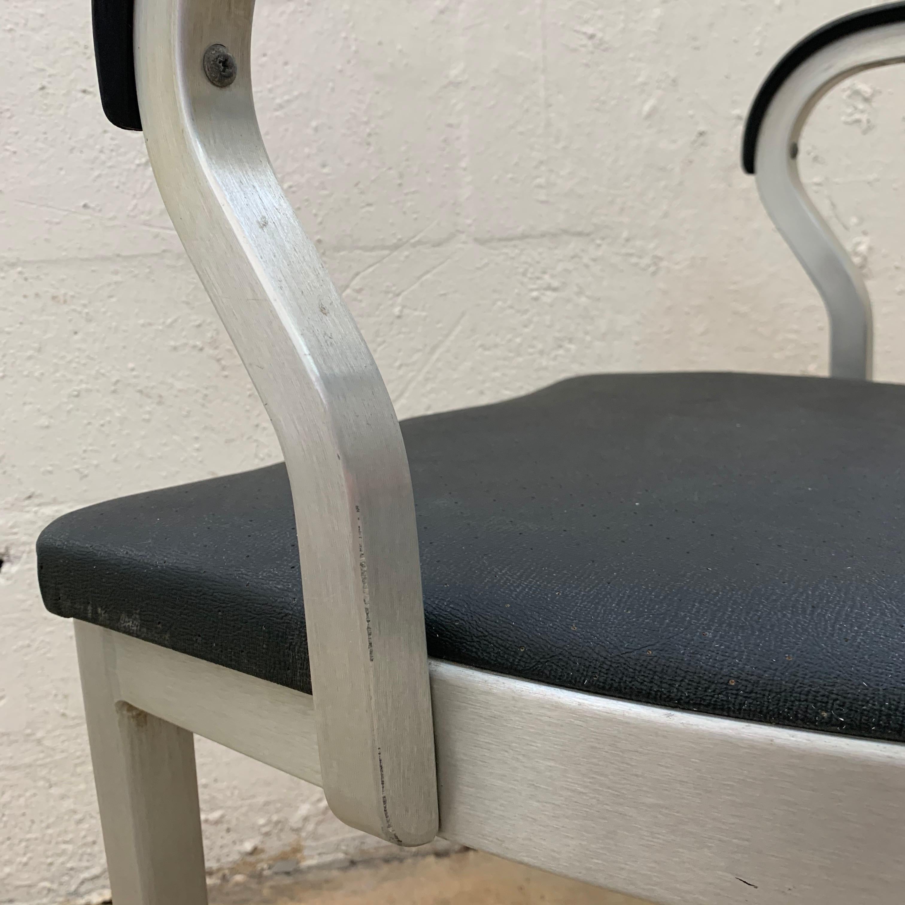 Original Aluminium und perforiertes Vinyl Emeco 