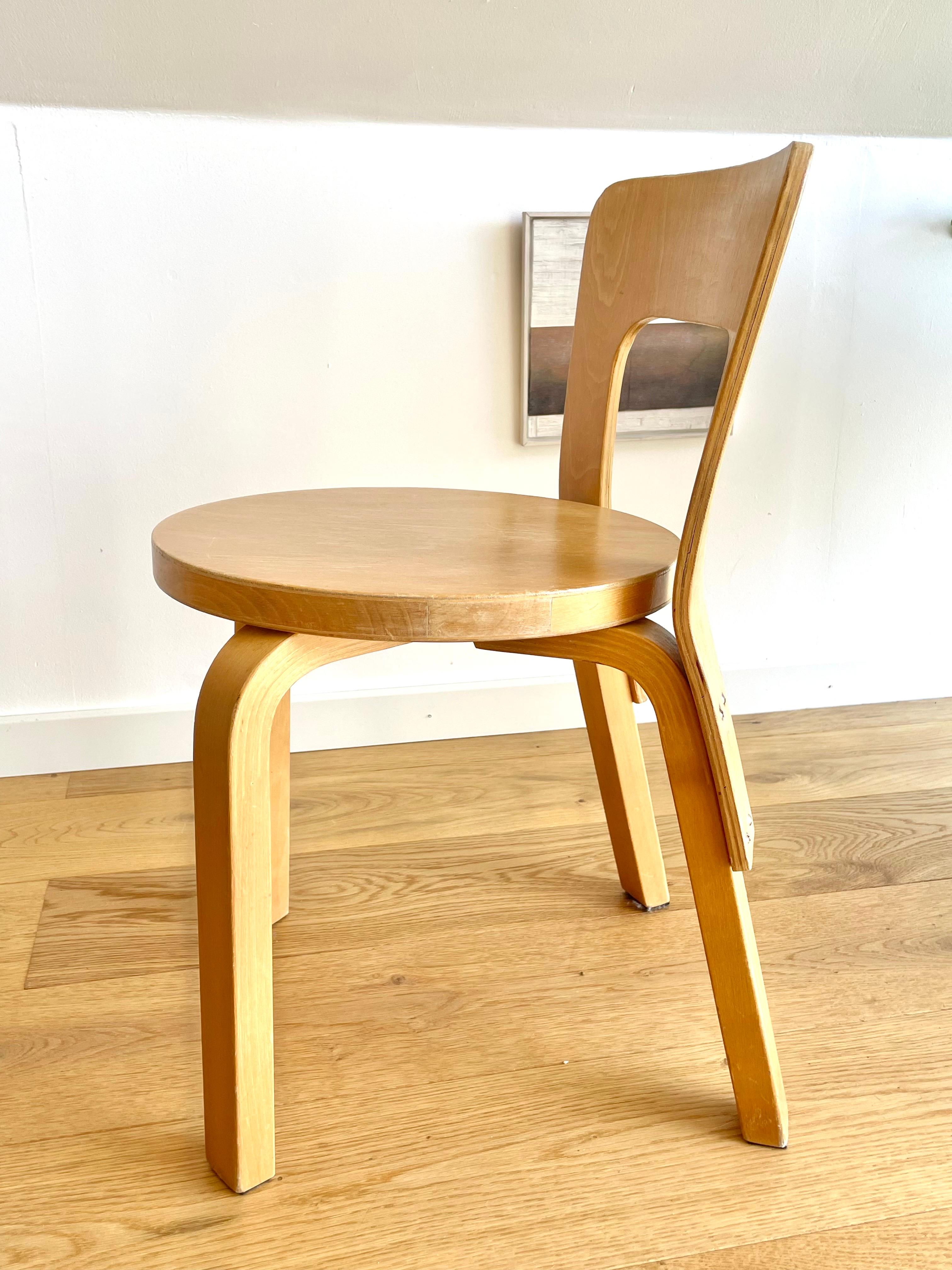 Finlandese Sedia per bambini originale Alvar Aalto N65 della metà del XX secolo in legno di betulla in vendita