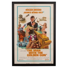 Affiche originale de la sortie américaine de James Bond ' L'homme au pistolet d'or ':: vers 1974