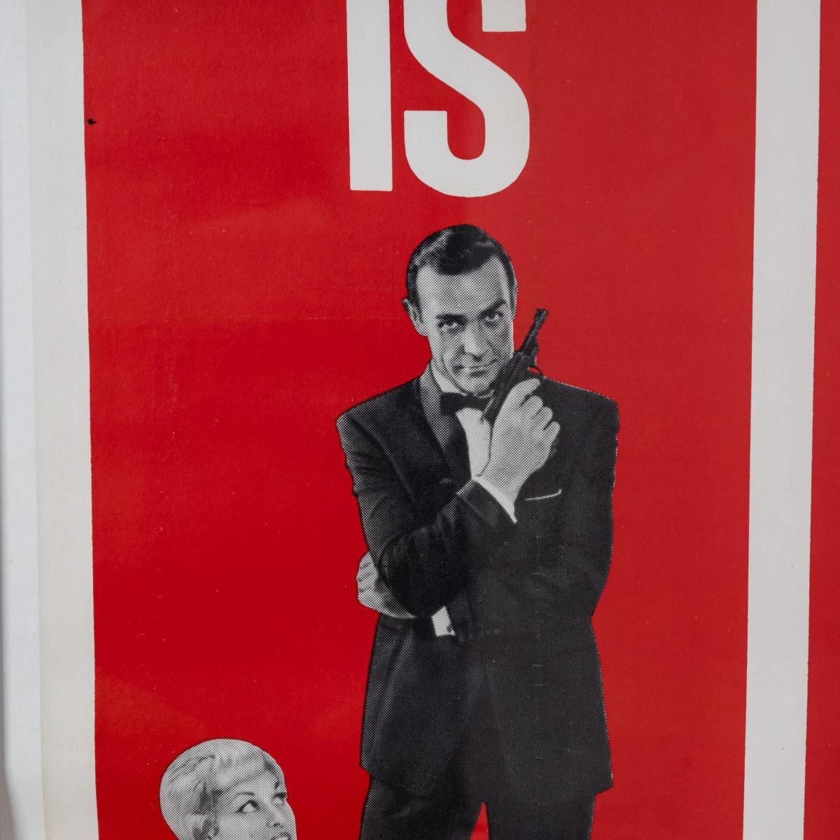 Affiche originale de la sortie de James Bond « From Russia With Love » aux États-Unis, vers 1963 en vente 3