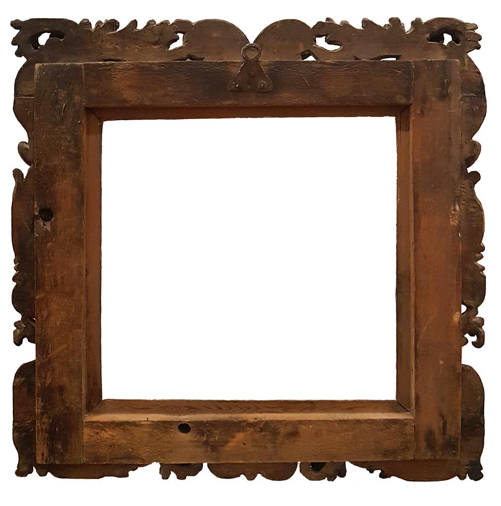Le cadre en bois du 17e siècle est un objet ancien original réalisé en Italie au 17e siècle.

Bois original. 

Très bonnes conditions.

Cadre exceptionnel en bois sculpté et doré. Double blague à rainures lisses avec un très riche bandeau
