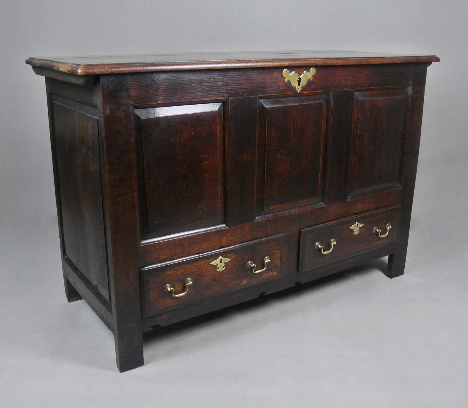 18th Century and Earlier Original and Beautiful George II Oak Mule Chest c. 1750