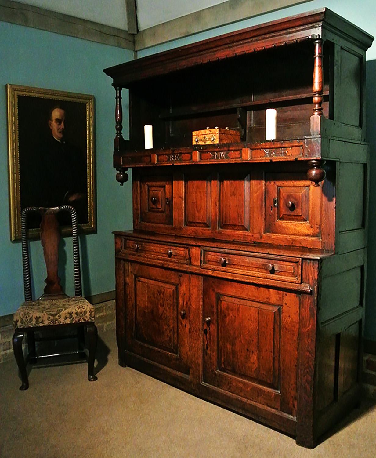A beautiful three stage dresser, also known as a tridarn. The uppermost tier intended for displaying fine porcelain and silver. Original timbers throughout including back, top and bottom boards. The handles are later turned oak replacements,