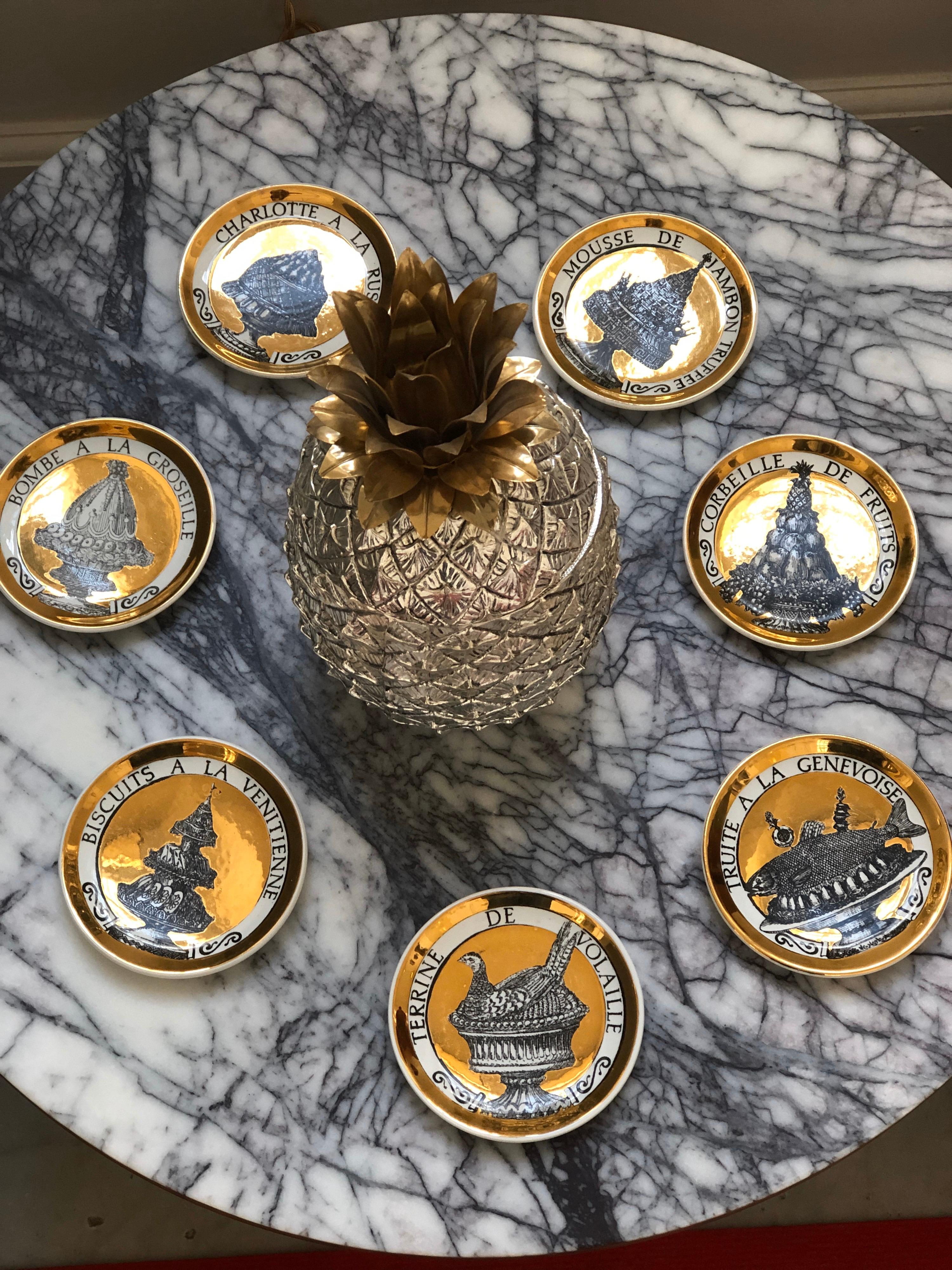 Rare and large pineapple ice bucket bicolored silver and brass aluminium designed by Mauro Manetti manufactured by Fonderia d'Arte Firenze in 1950's.
Stamped on the base Firenze MM Made in Italy.
Available two other ice bucket pineapple and acorn