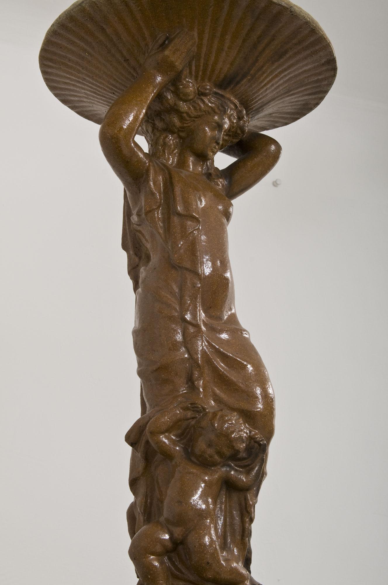 Originaler und einzigartiger Keramikbrunnen von Otto Prutscher und Michael Powolny, 1914 (20. Jahrhundert) im Angebot