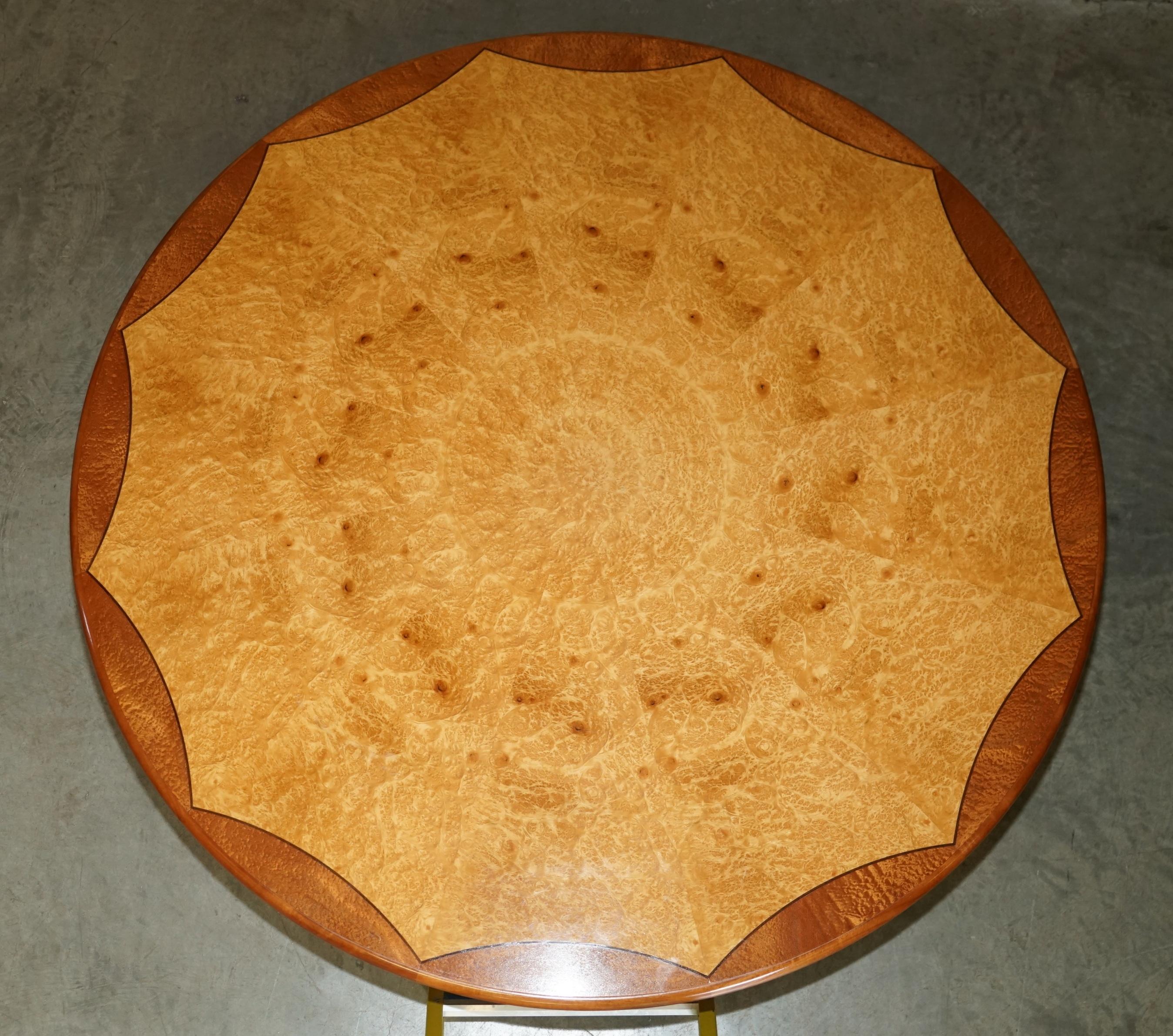 English ORIGINAL ANDREW VARAH BURR WALNUT & AMBOYNA WOOD ROUND DiNING TABLE & CHAIRS SET For Sale