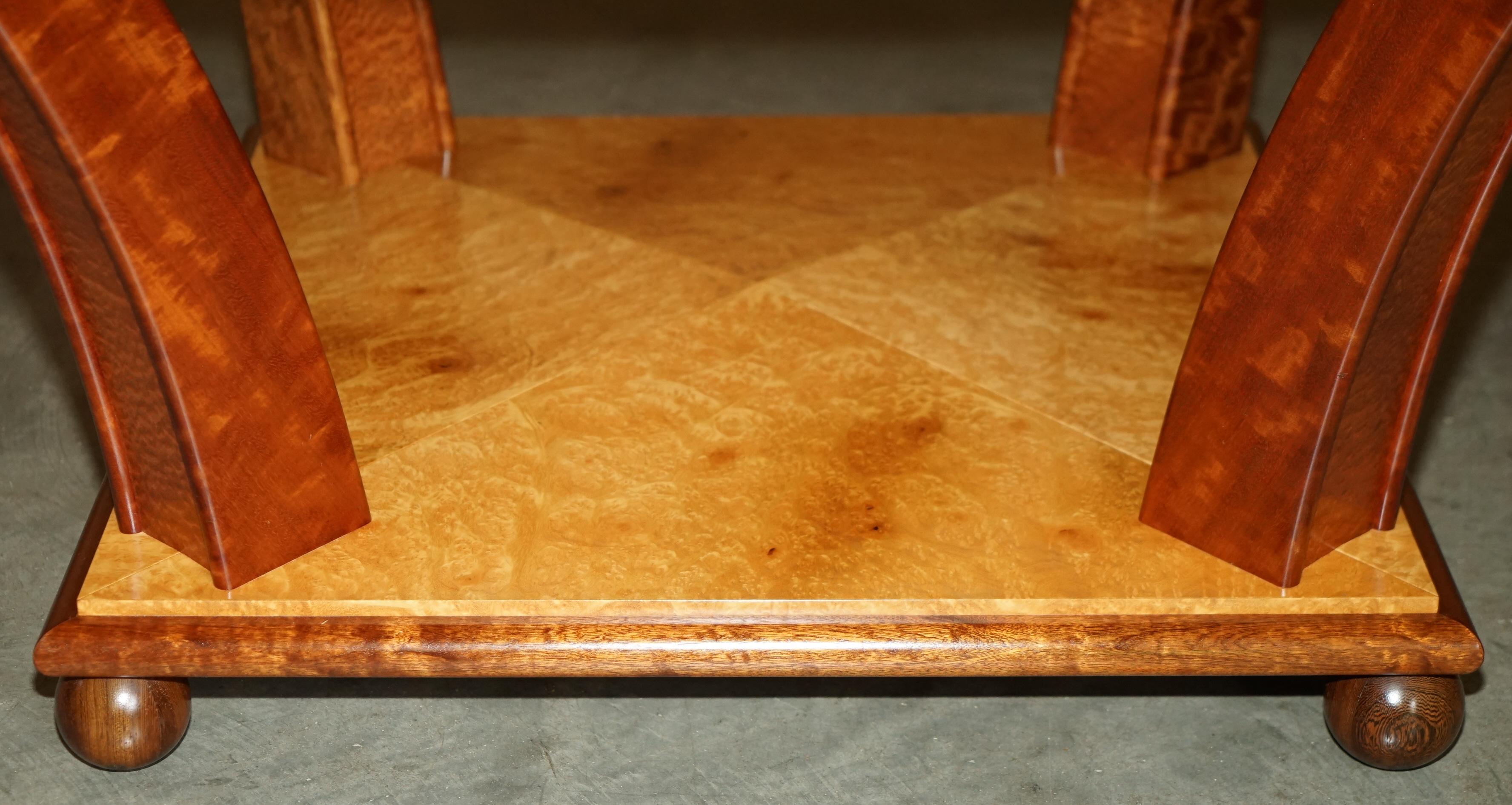 ORIGINAL ANDREW VARAH BURR WALNUT & AMBOYNA WOOD ROUND DiNING TABLE & CHAIRS SET For Sale 1