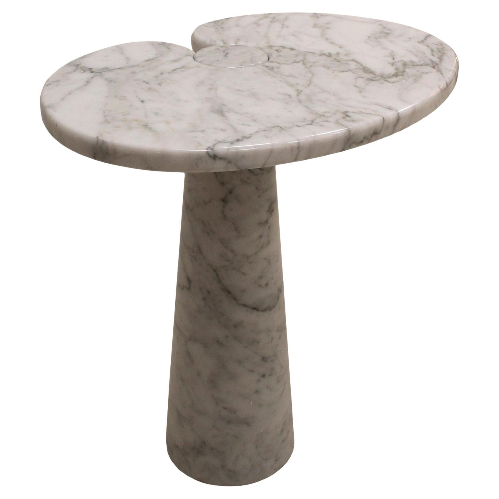 Arabescato marble side table designed by Angelo Mangiarotti. The table belong to the 