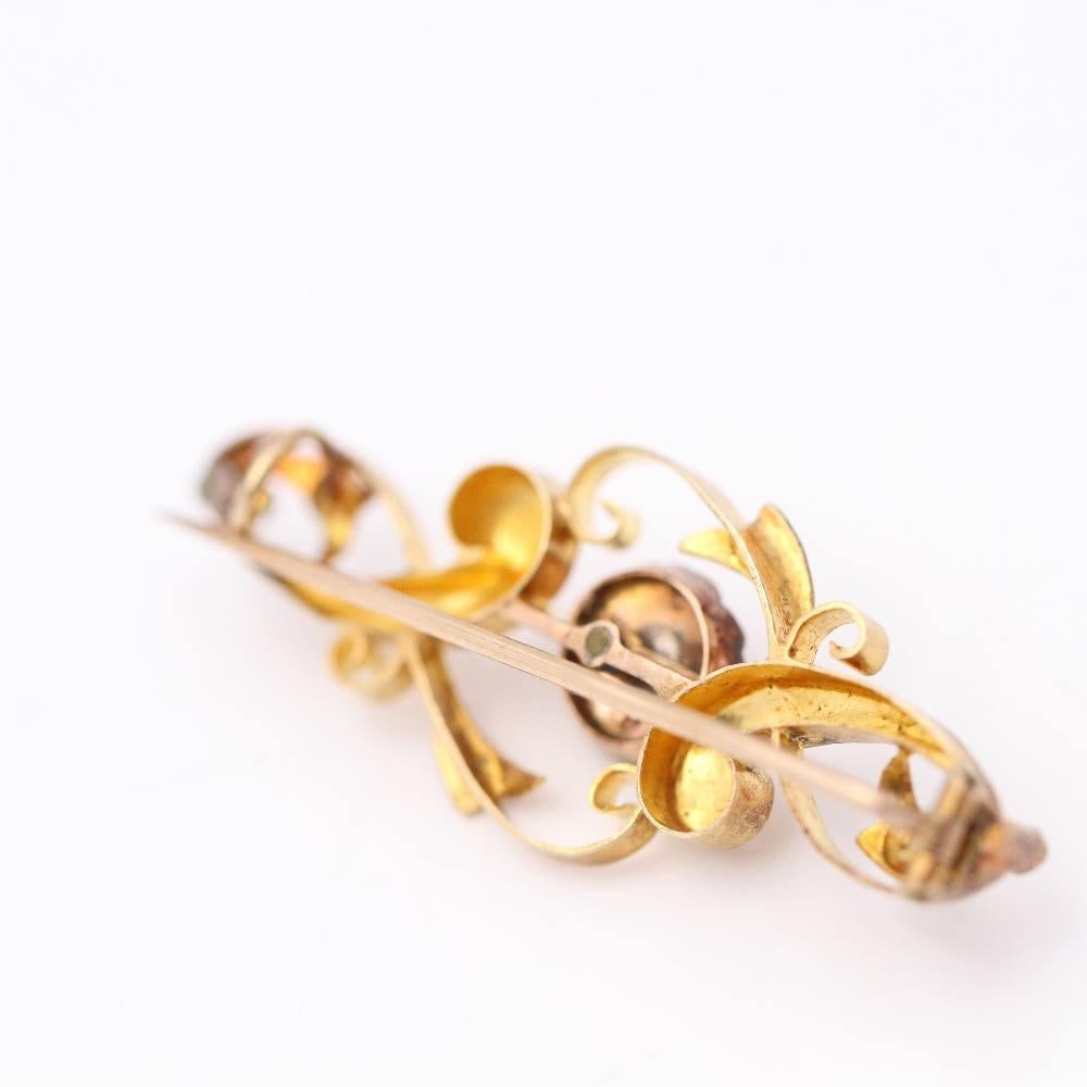 Women's Original ANTIC Brooch in Gold with Diamonds For Sale