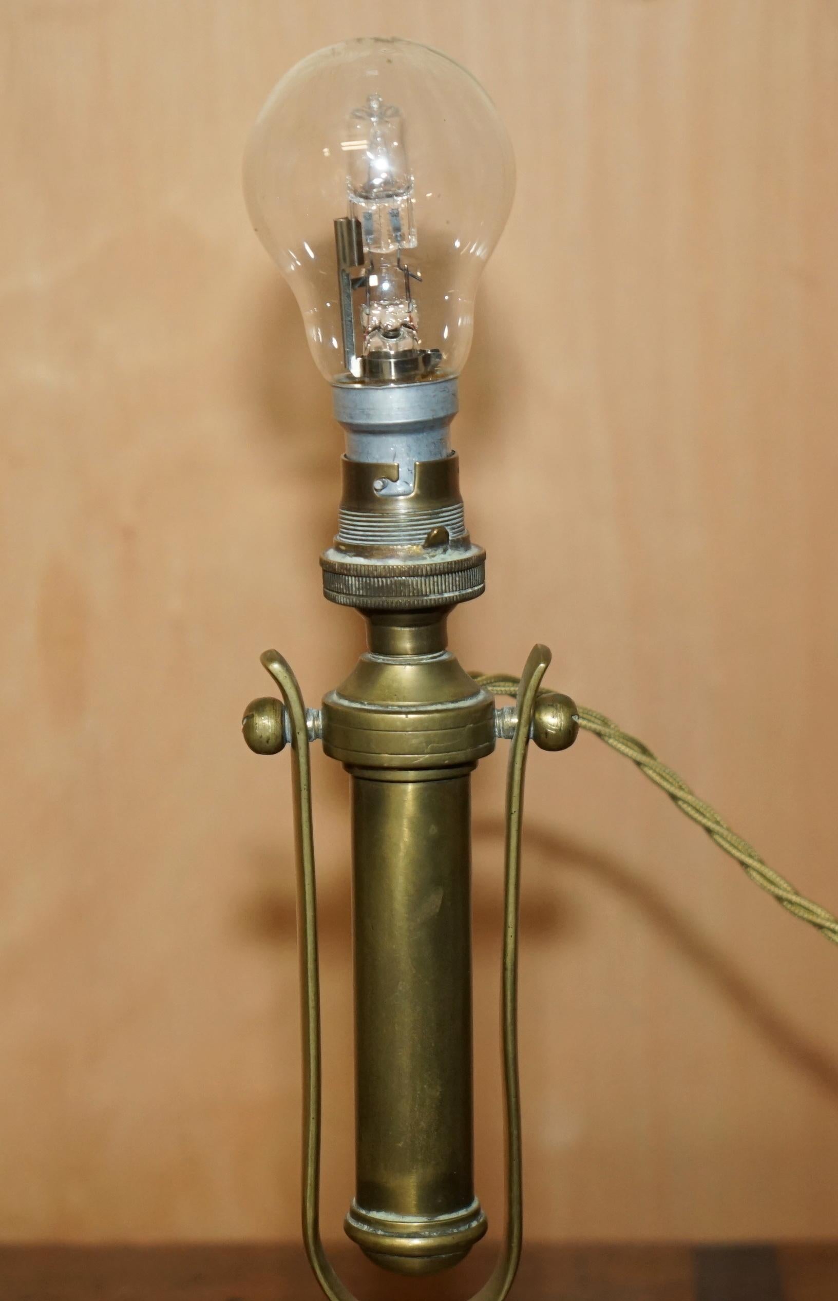 Art déco ORIGINAL ANTIQUITÉ 1925 SOLID BRASS TRAiN CARRIAGE GIMBAL WALL OR TABLE LAMP en vente