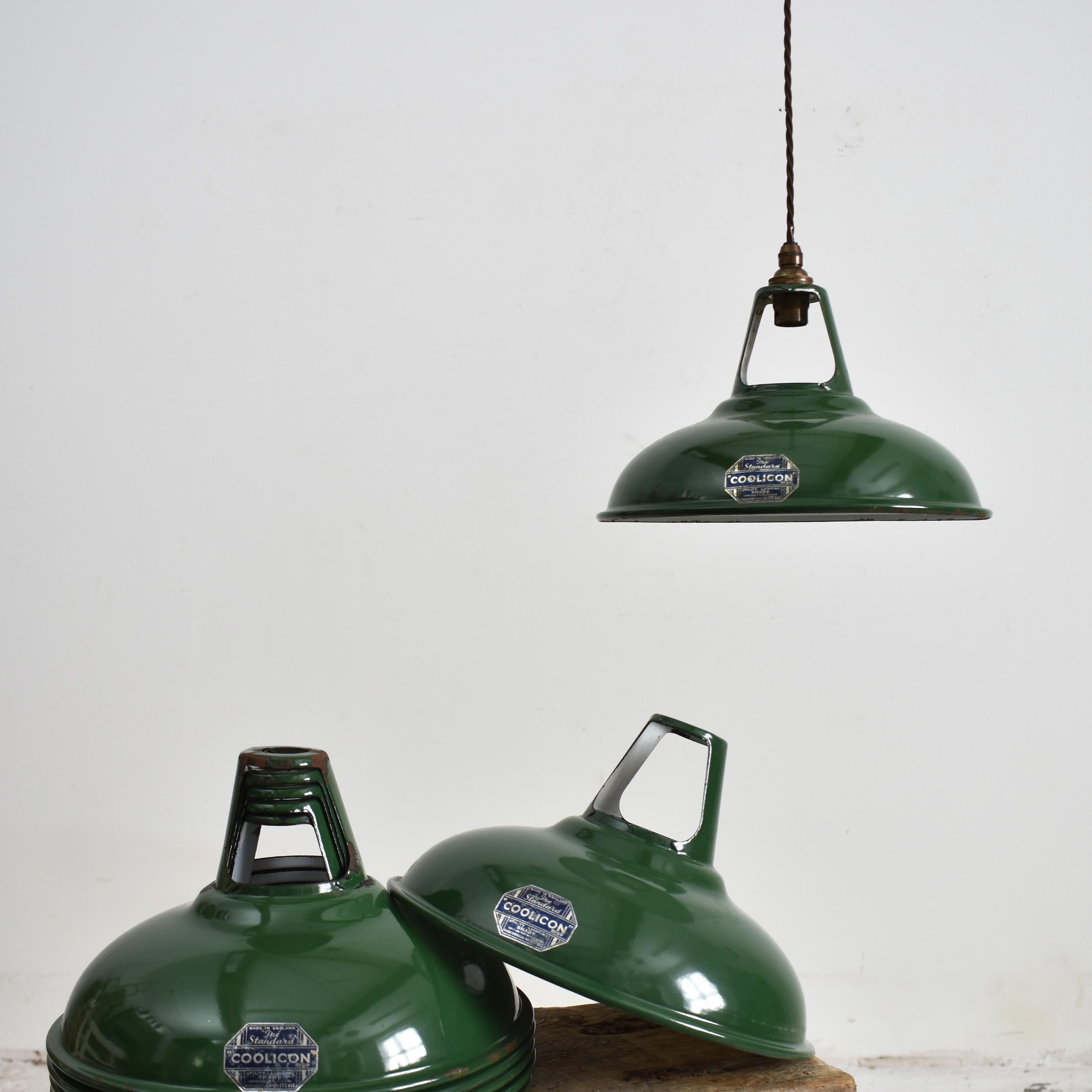 Original Antique 9″ Green Coolicon Pendant Light In Good Condition In Stockbridge, GB