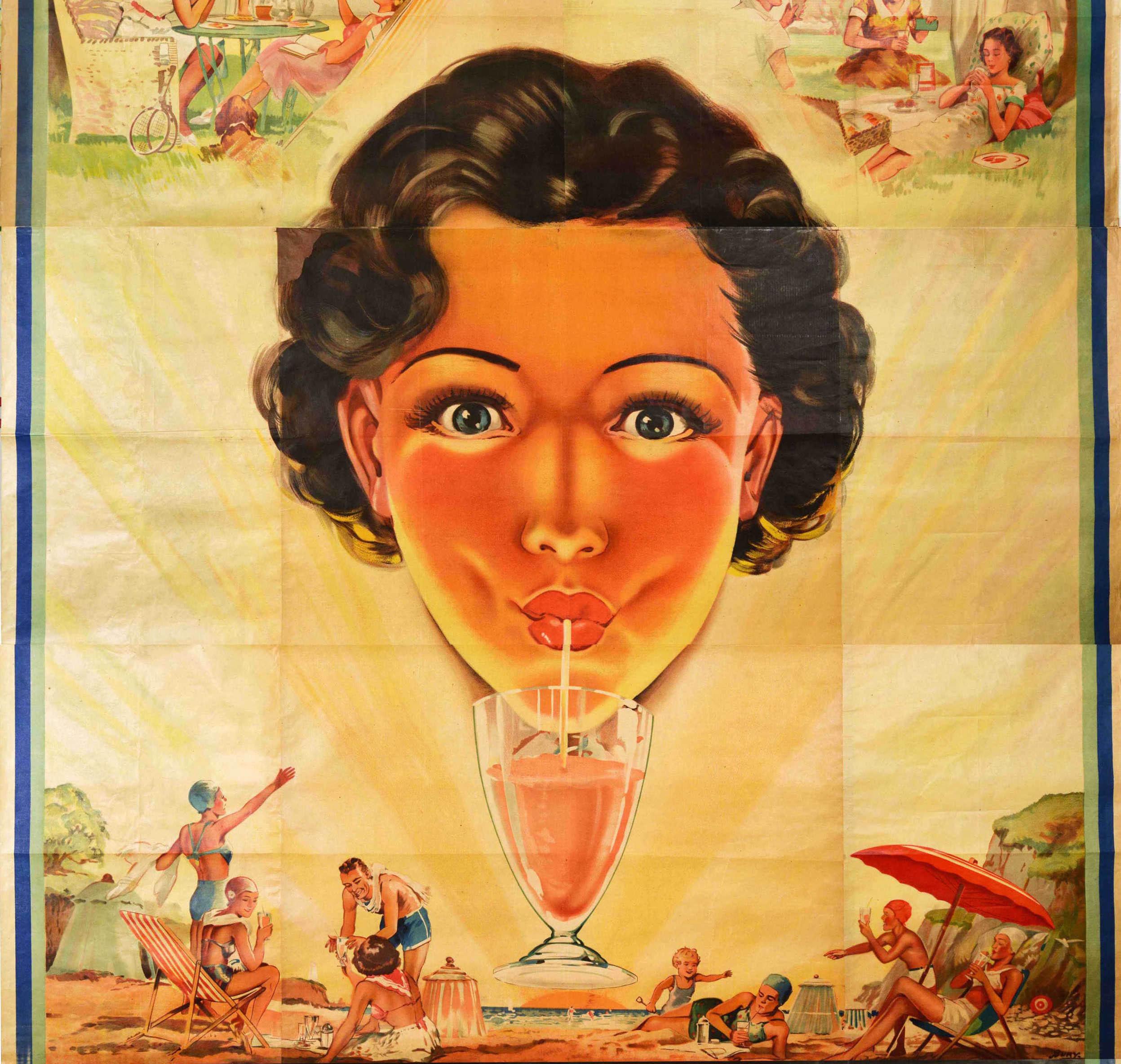 Affiche publicitaire d'origine ancienne originale pour The Ideal Summer Drink, une boisson d'été ovale, décontractée et rafraîchissante, représentant une grande illustration d'une jeune femme souriante assise sur une paille, assise sur un grand