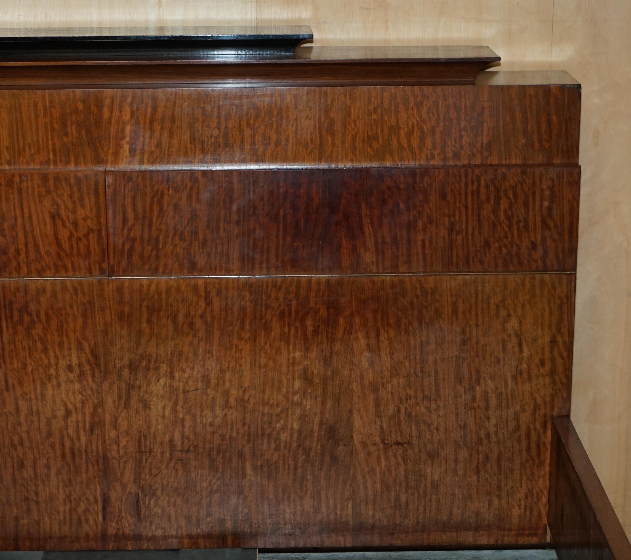 ORIGINAL ANTIQUE ART DECO CIRCA 1920'S EXTRA LARGE BED FRAME WITH HiDDEN STORAGE In Good Condition For Sale In West Sussex, Pulborough