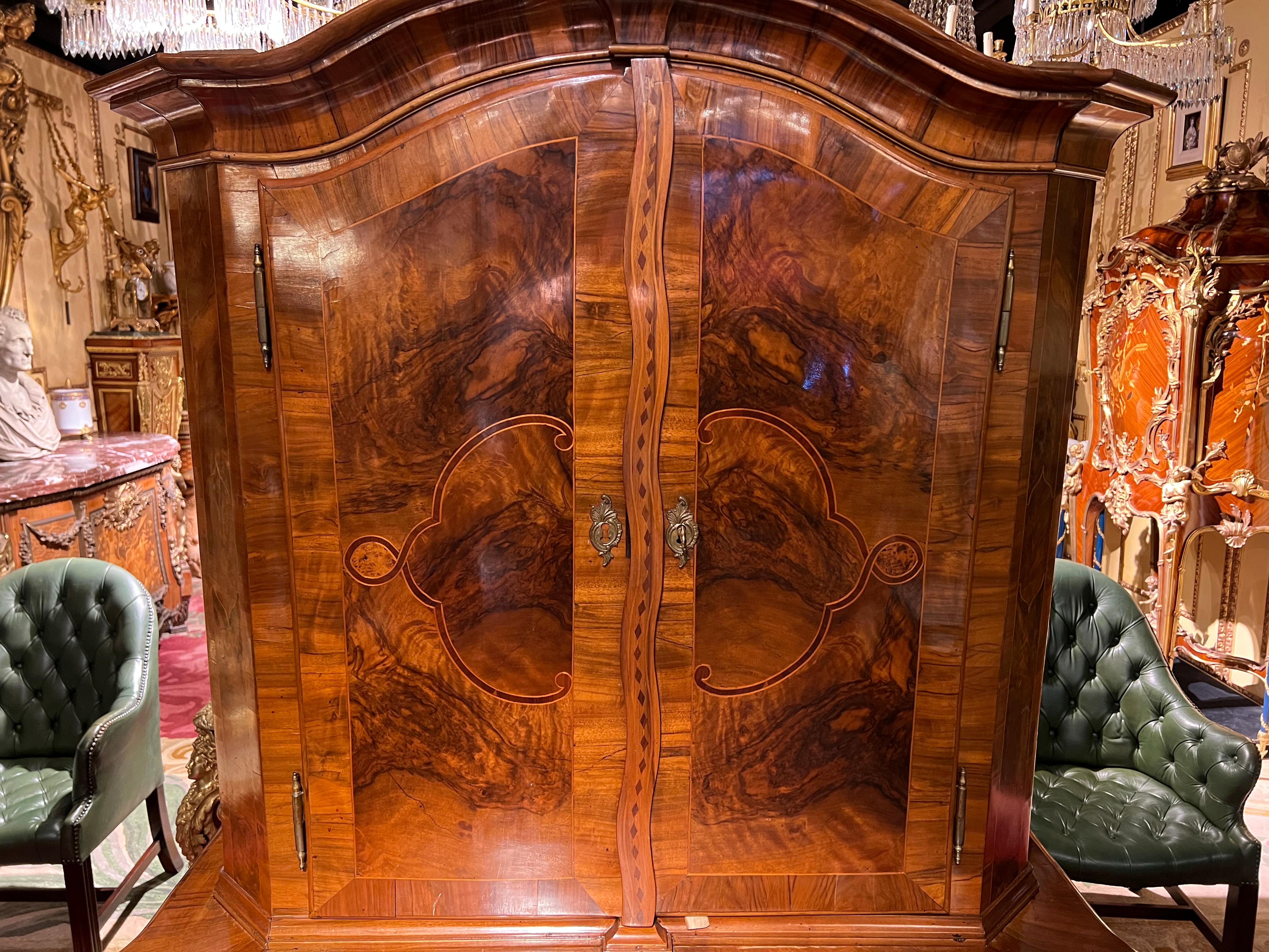 Original Antique Baroque Top Cabinet Around 1780 Walnut Veneer In Good Condition For Sale In Berlin, DE