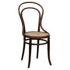 Original antique bentwood Thonet bistro chair model no. 14 with a new matte seat