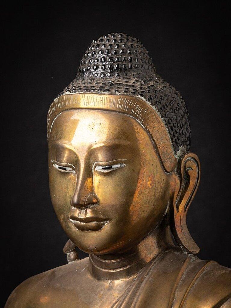 Original Antique Bronze Mandalay Buddha from Burma For Sale 2
