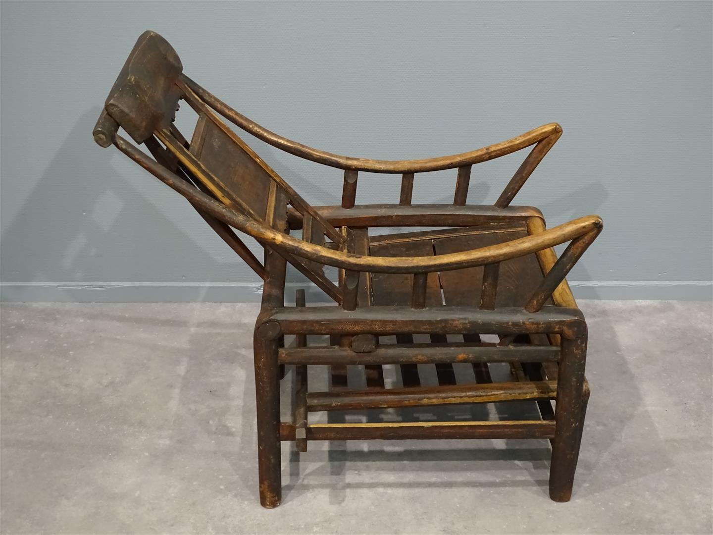 Original antique Chinese 19th century handcrafted bamboo lounge chair, ca 1860 For Sale 2