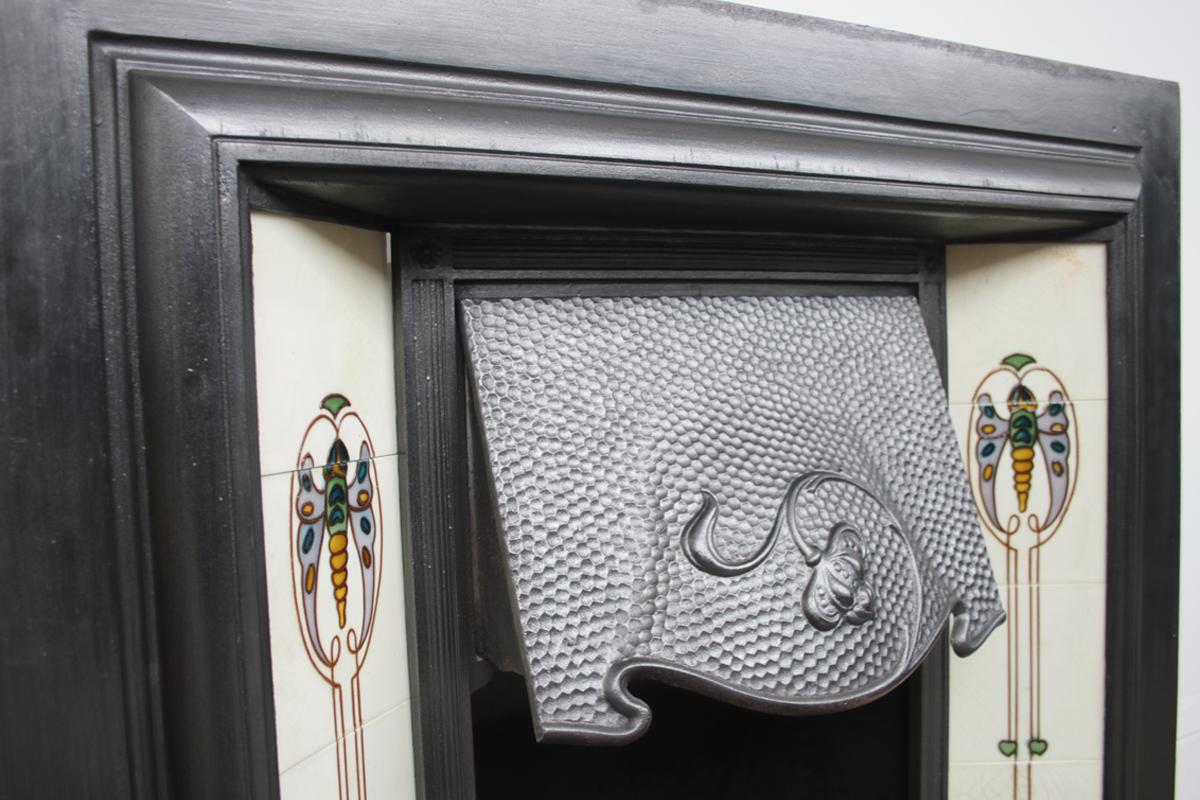 Original Antique Edwardian Art Nouveau Cast Iron Fireplace Insert In Good Condition In Manchester, GB