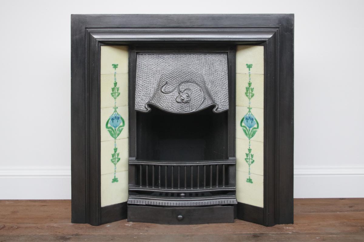 Original Antique Edwardian Art Nouveau Cast Iron Fireplace Insert 1