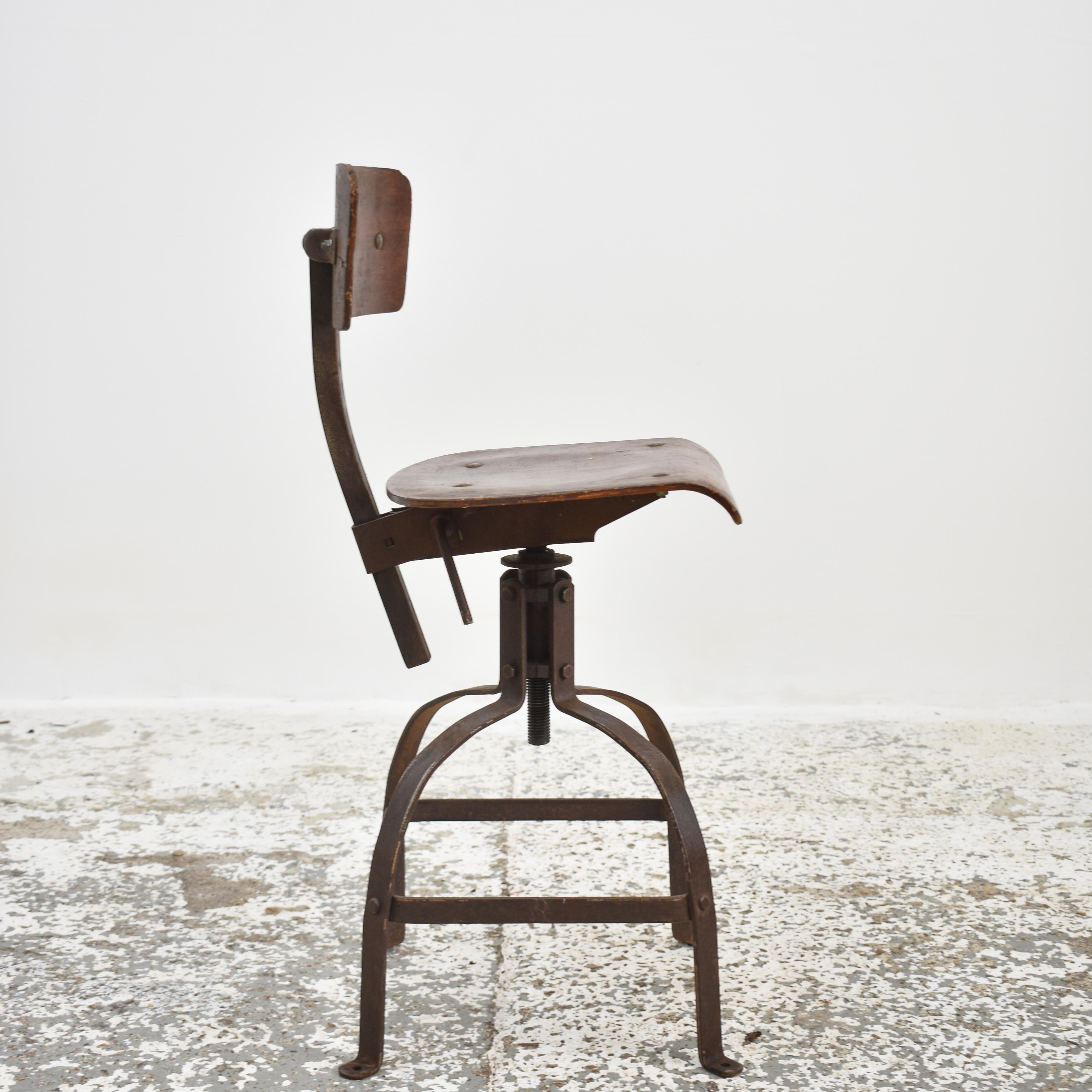 Métal Original Antique Français Vintage Bienaise Draughtsman Swivel Chair en vente