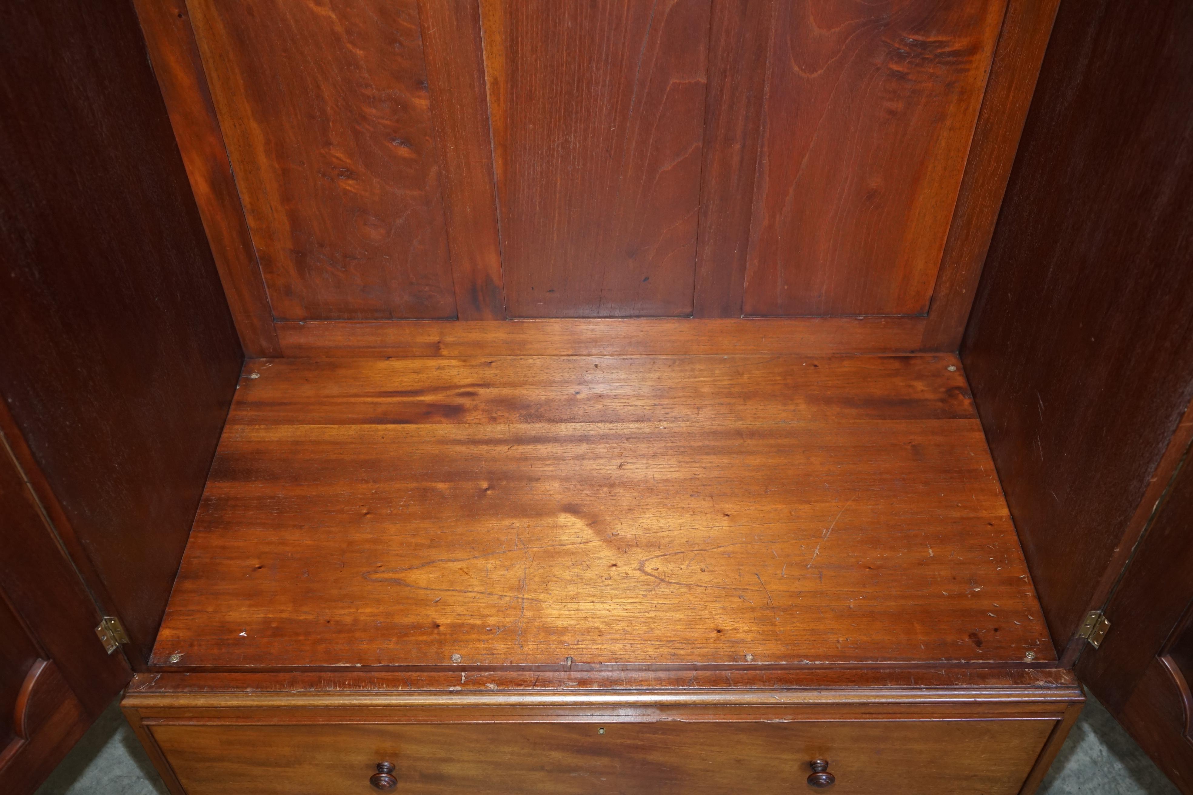 Original Antique Fully Stamped Howard & Son's Berners Street Hardwood Wardrobe For Sale 4