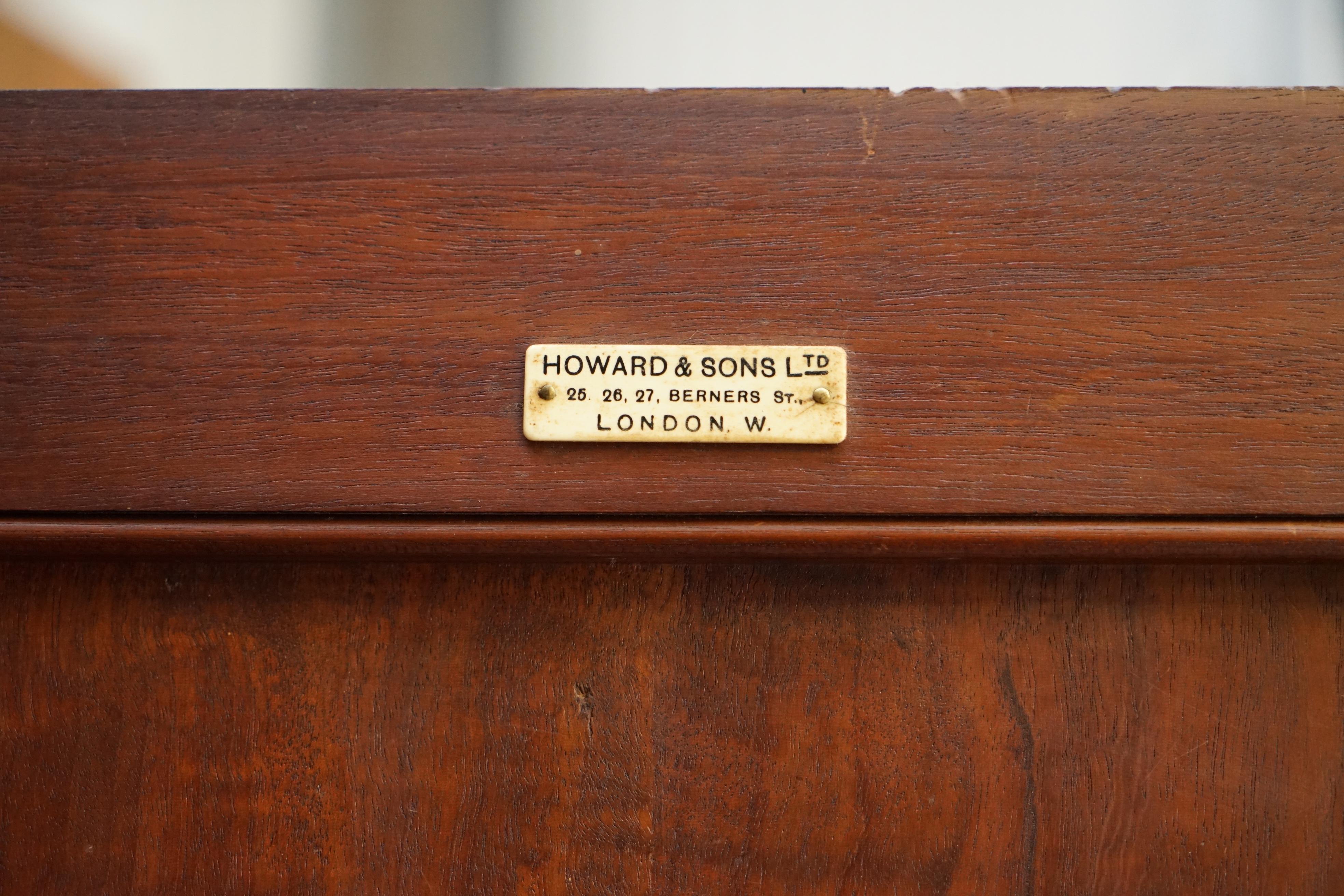 Howard & Son's Berners Street Hartholz-Garderobenschrank, Original, vollständig gestempelt (Viktorianisch) im Angebot