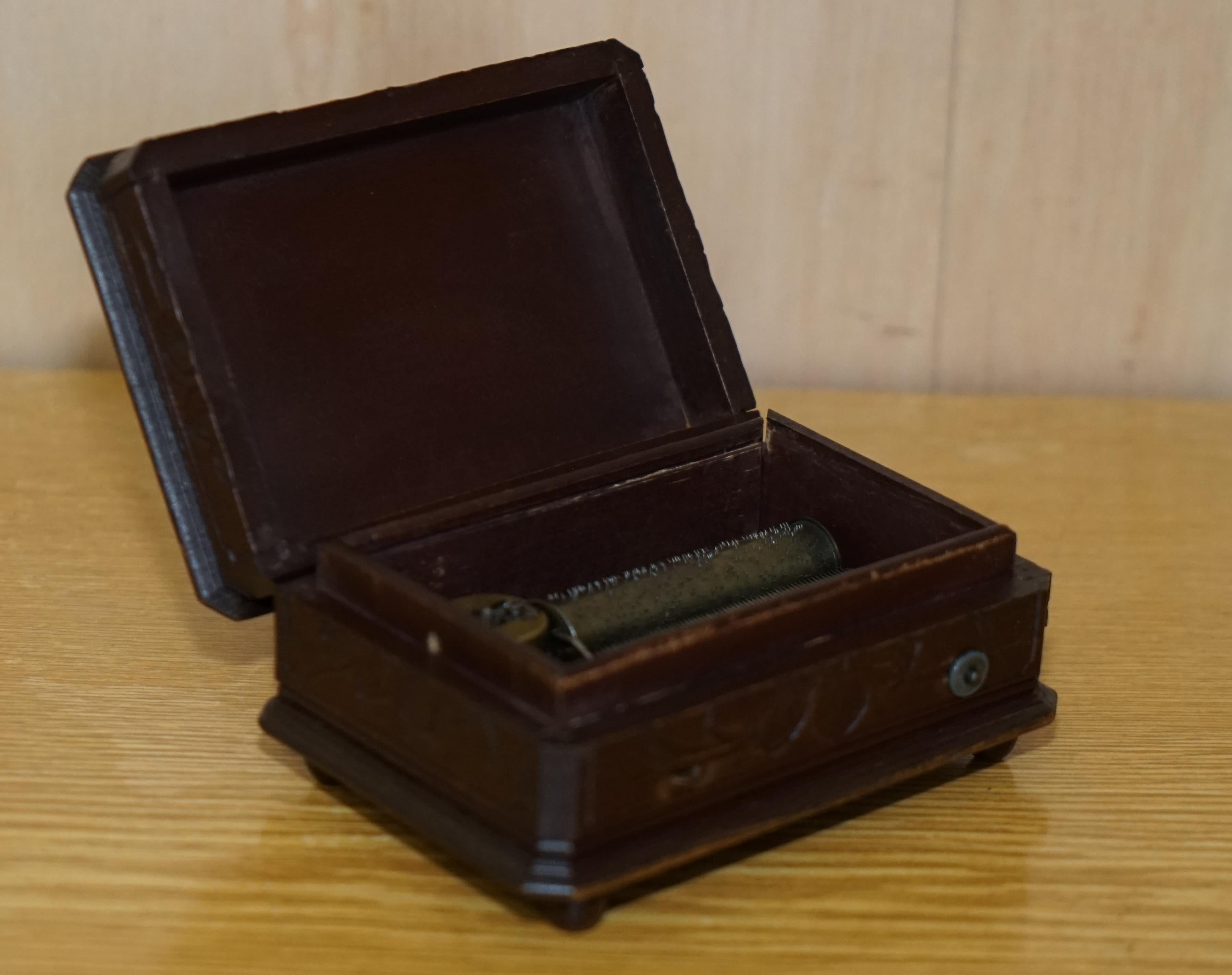 Original Antique Grape Vine Carved Black Forest Wood Music Box Needs Service For Sale 3