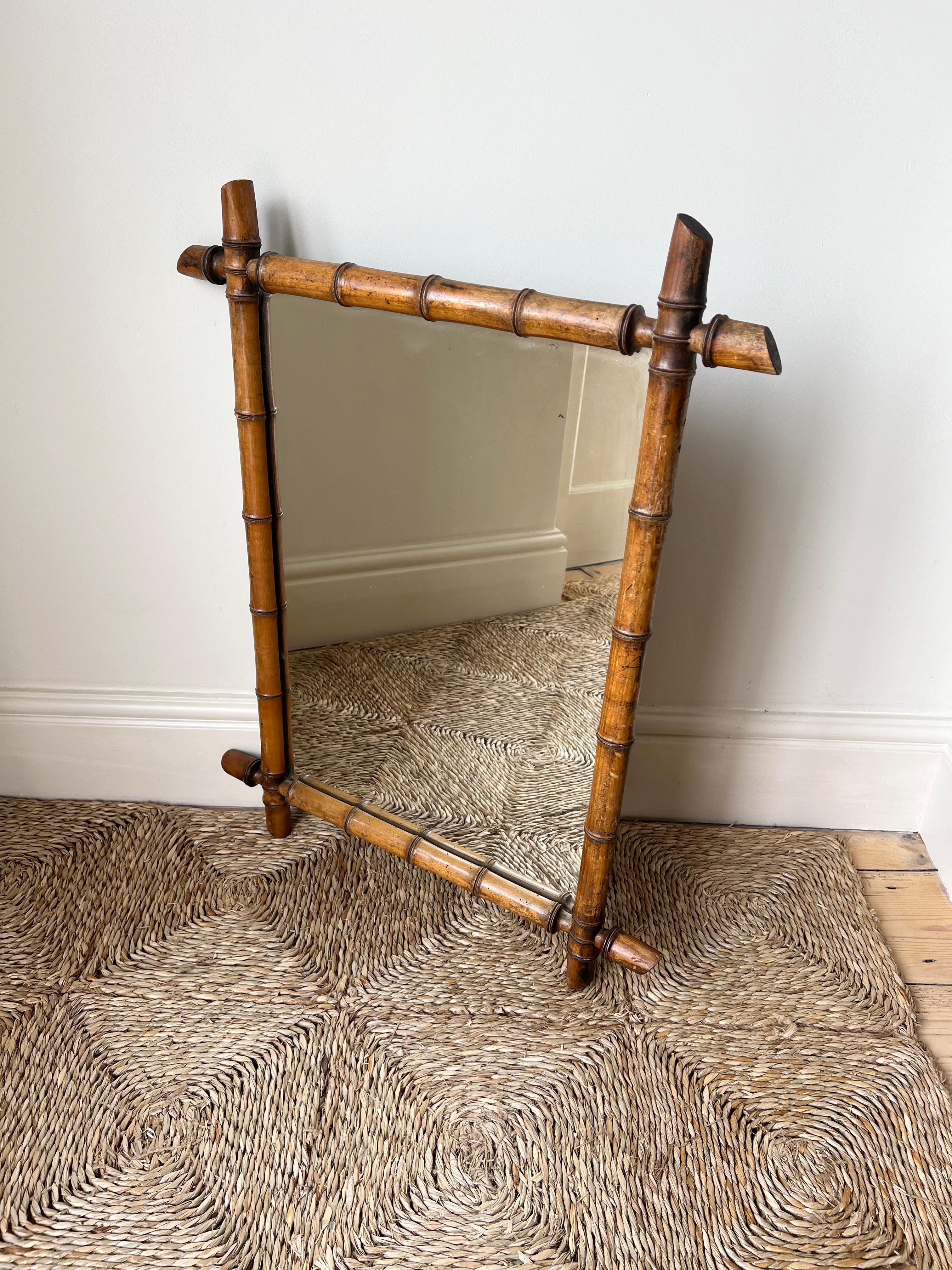 Tourné Grand miroir ancien original à cadre en faux bambou, France, vers 1920 en vente