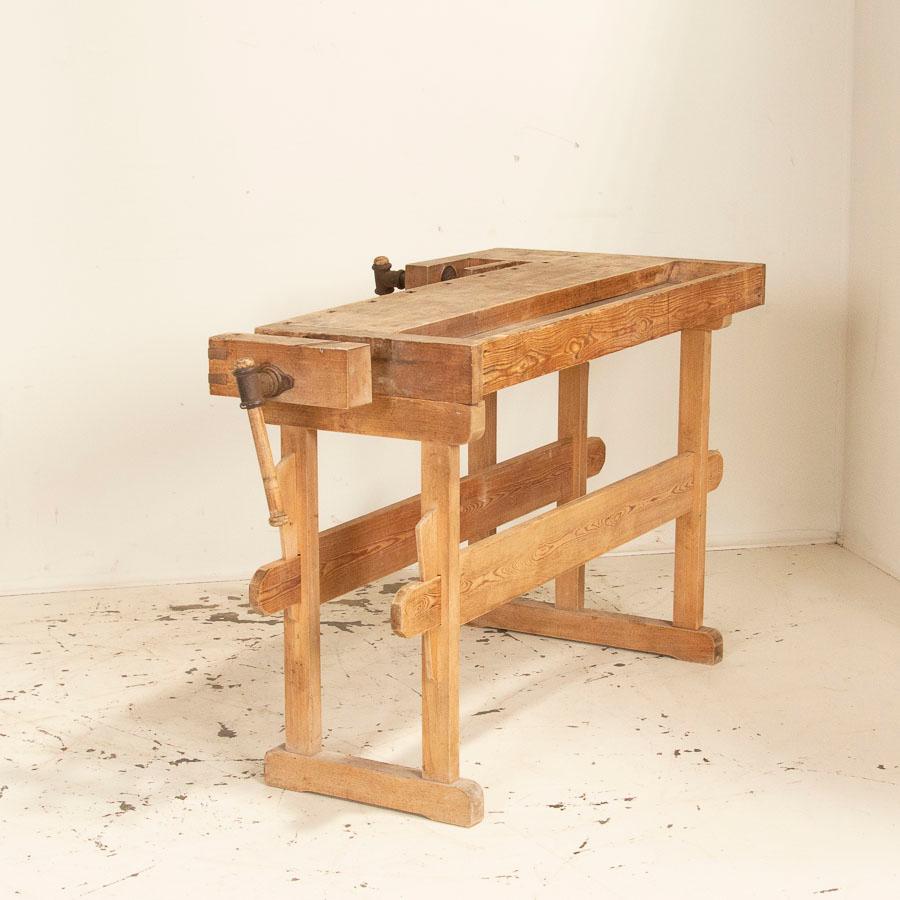 Original Antique Small Carpenter's Workbench In Good Condition In Round Top, TX