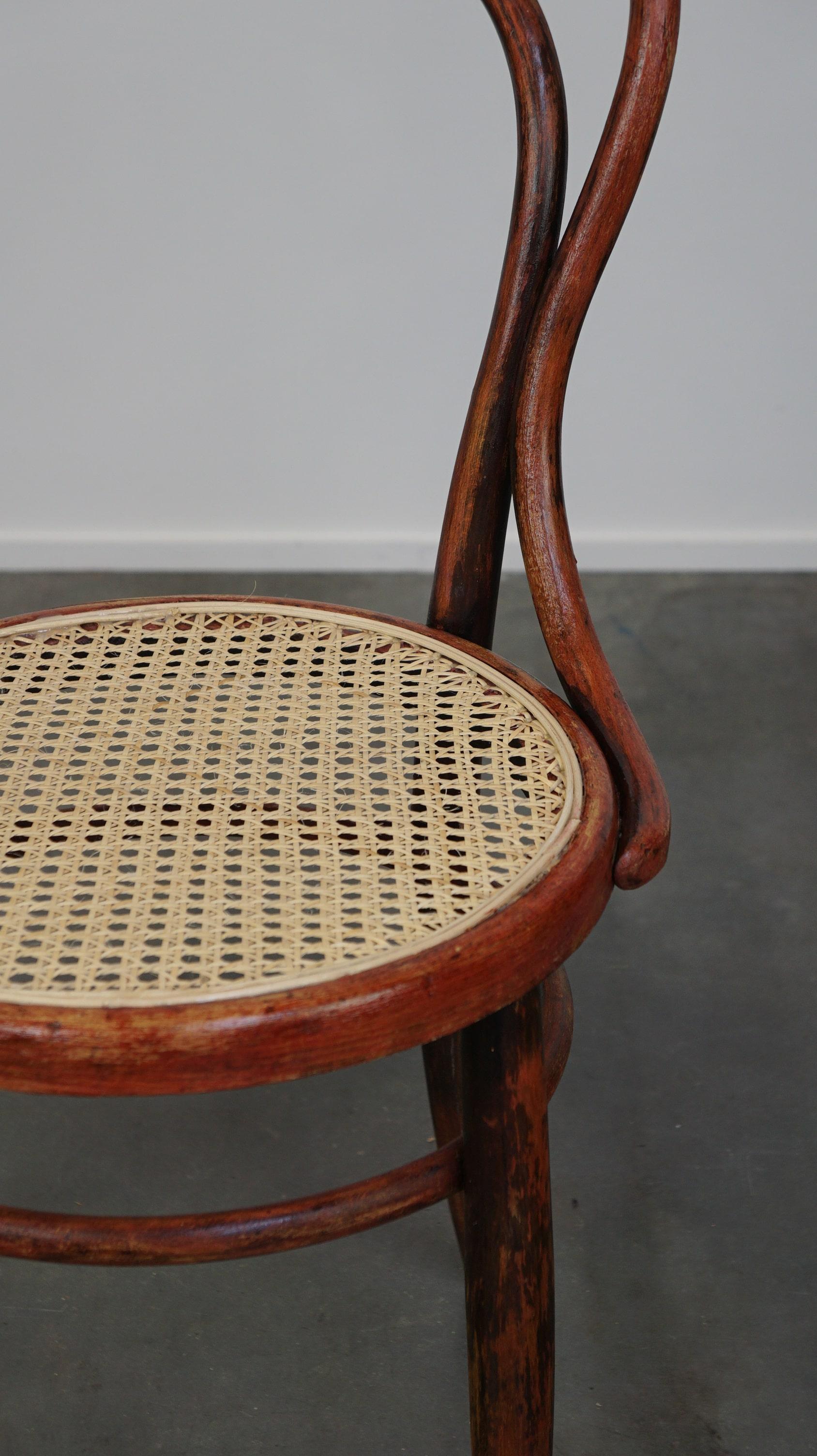 Original antique Thonet chair no. 14 with a beautiful patina and a new matte sea For Sale 6
