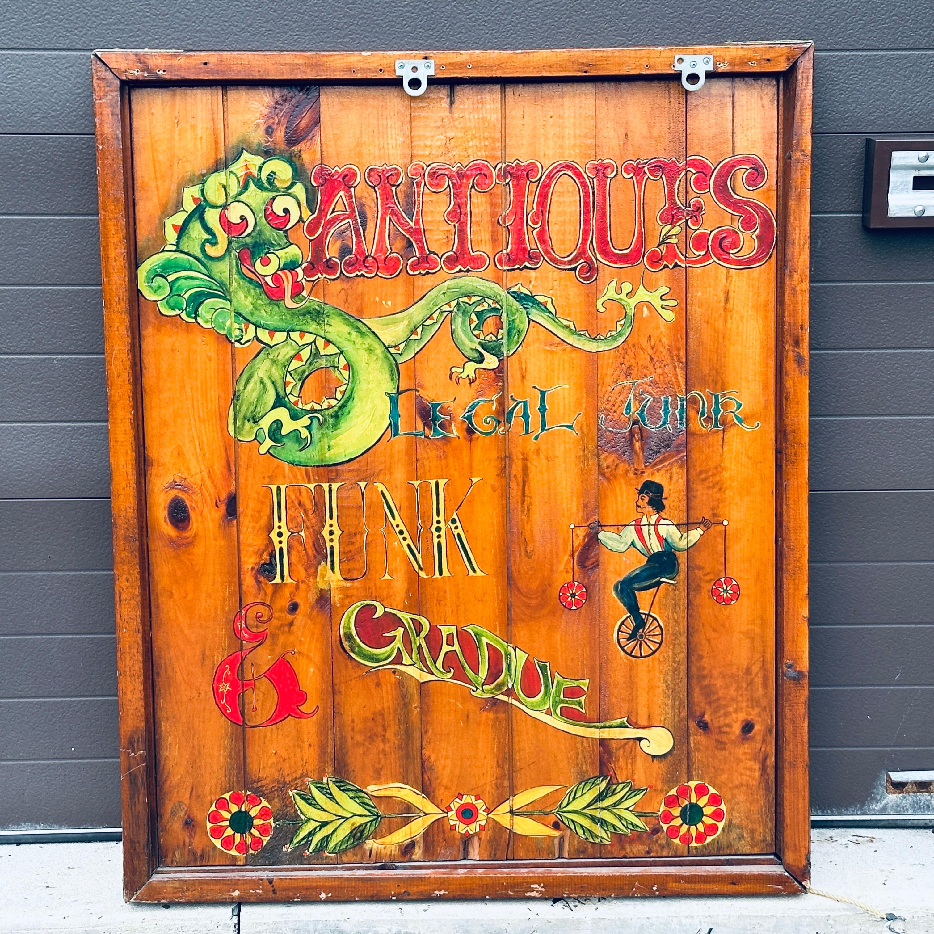 Tienda de antigüedades original Cartel de madera pintado a mano con dragón y monociclo en venta 4