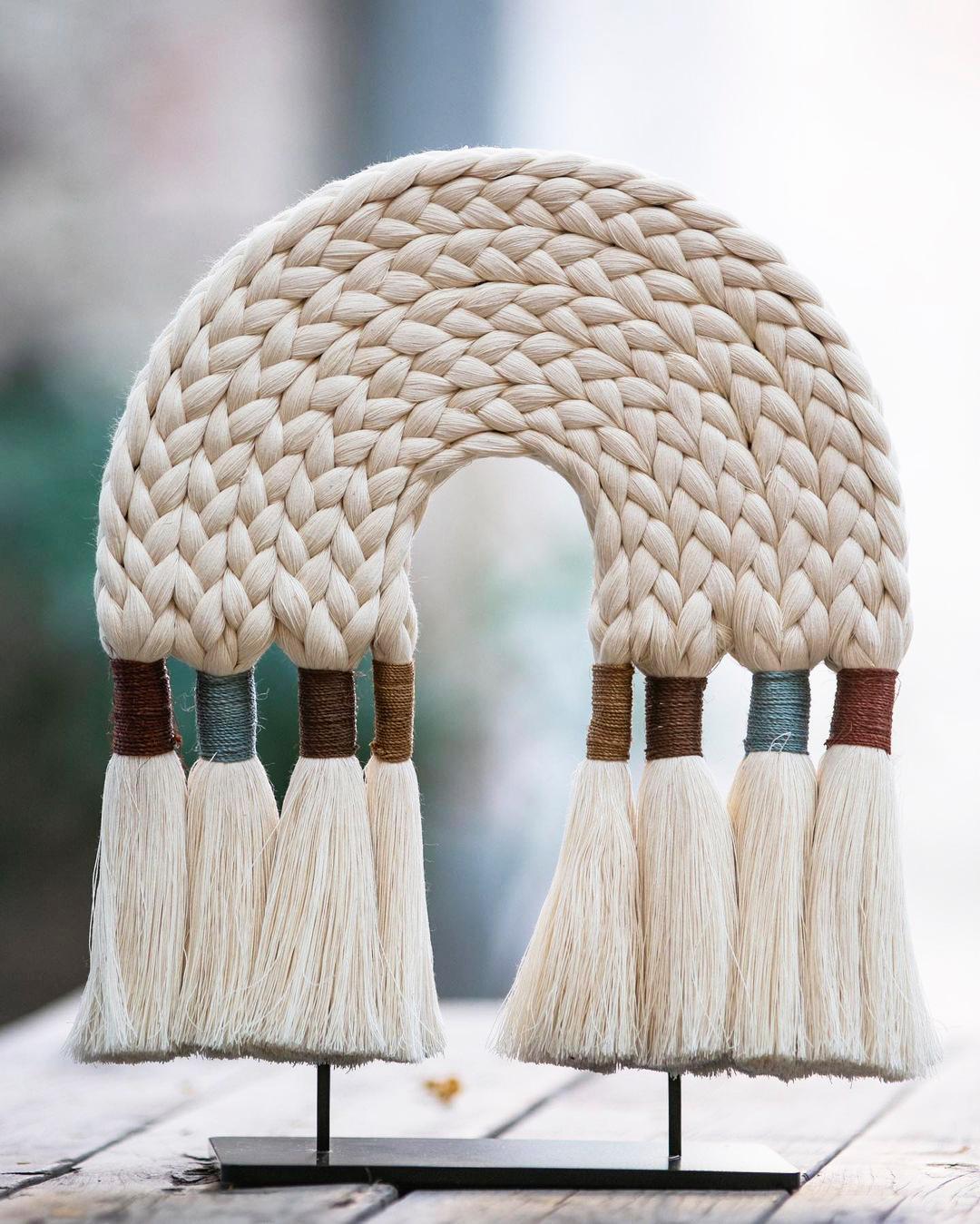 Fatto a mano Arco scultura originale di Caralarga - Gioielli Raw Cotton A Space in vendita