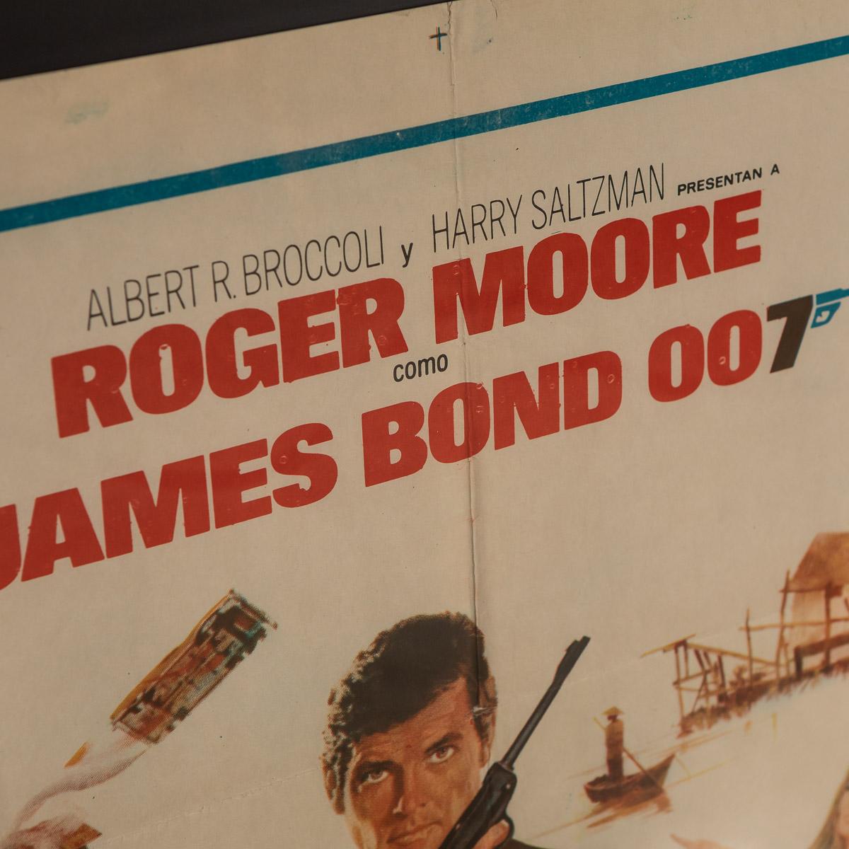 Original Argentinian Release James Bond 'Man with The Golden Gun' Poster, c.1974 In Good Condition In Royal Tunbridge Wells, Kent