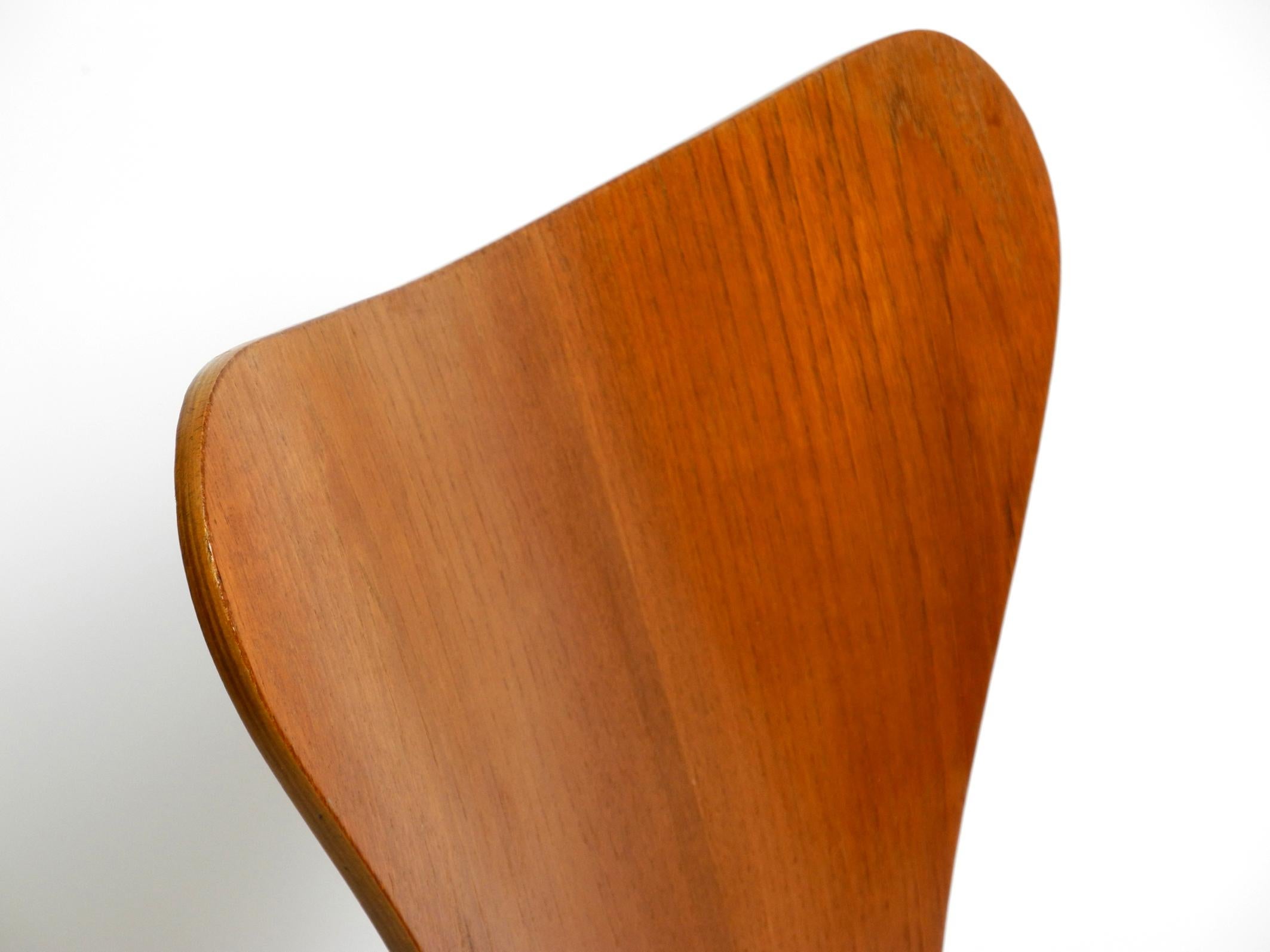 Original Arne Jacobsen Teak Chair from 1972 Mod. 3107 4
