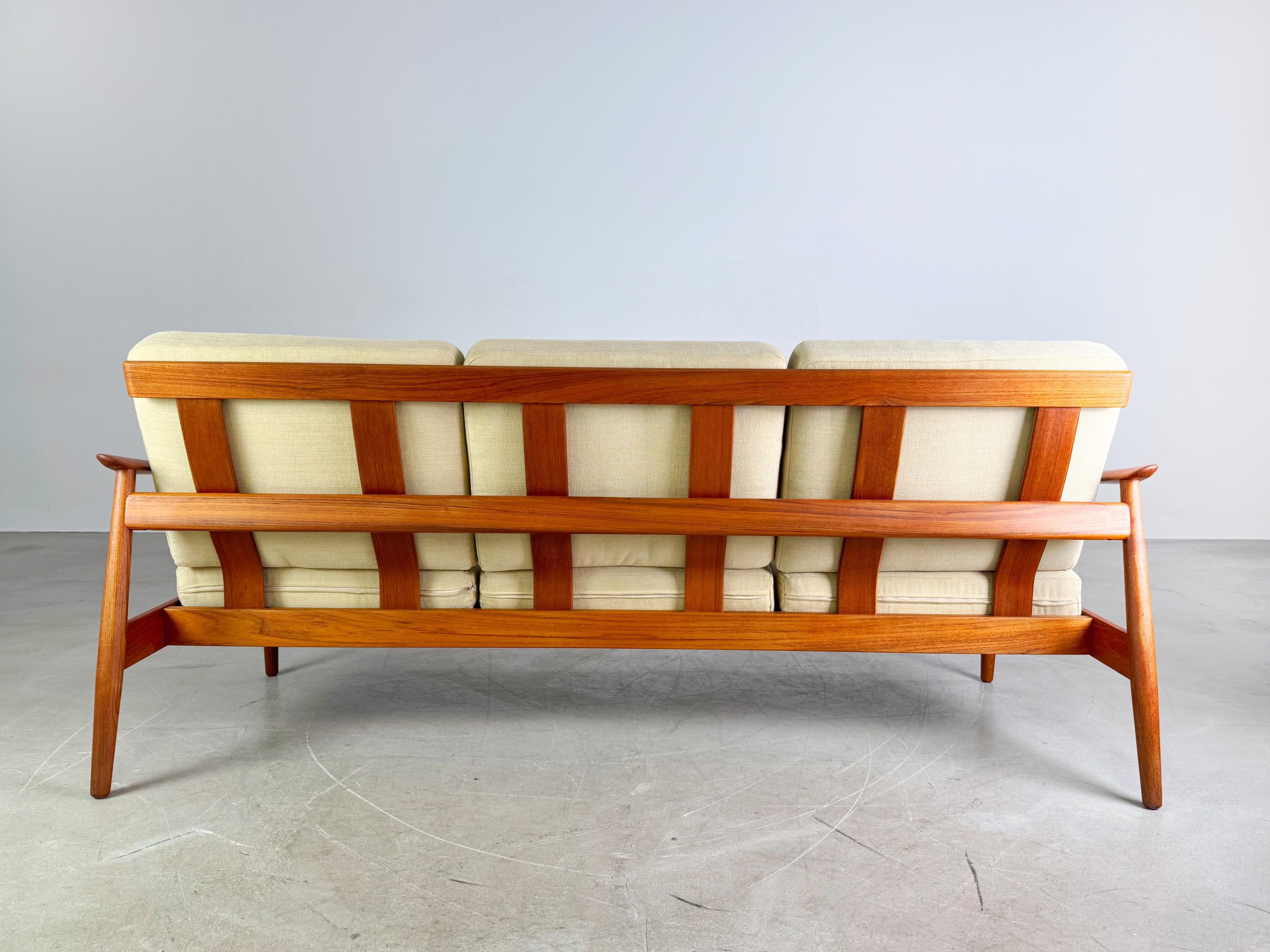 Fabric Original Arne Vodder Sofa Midcentury France & Søn Daverkosen Couch For Sale