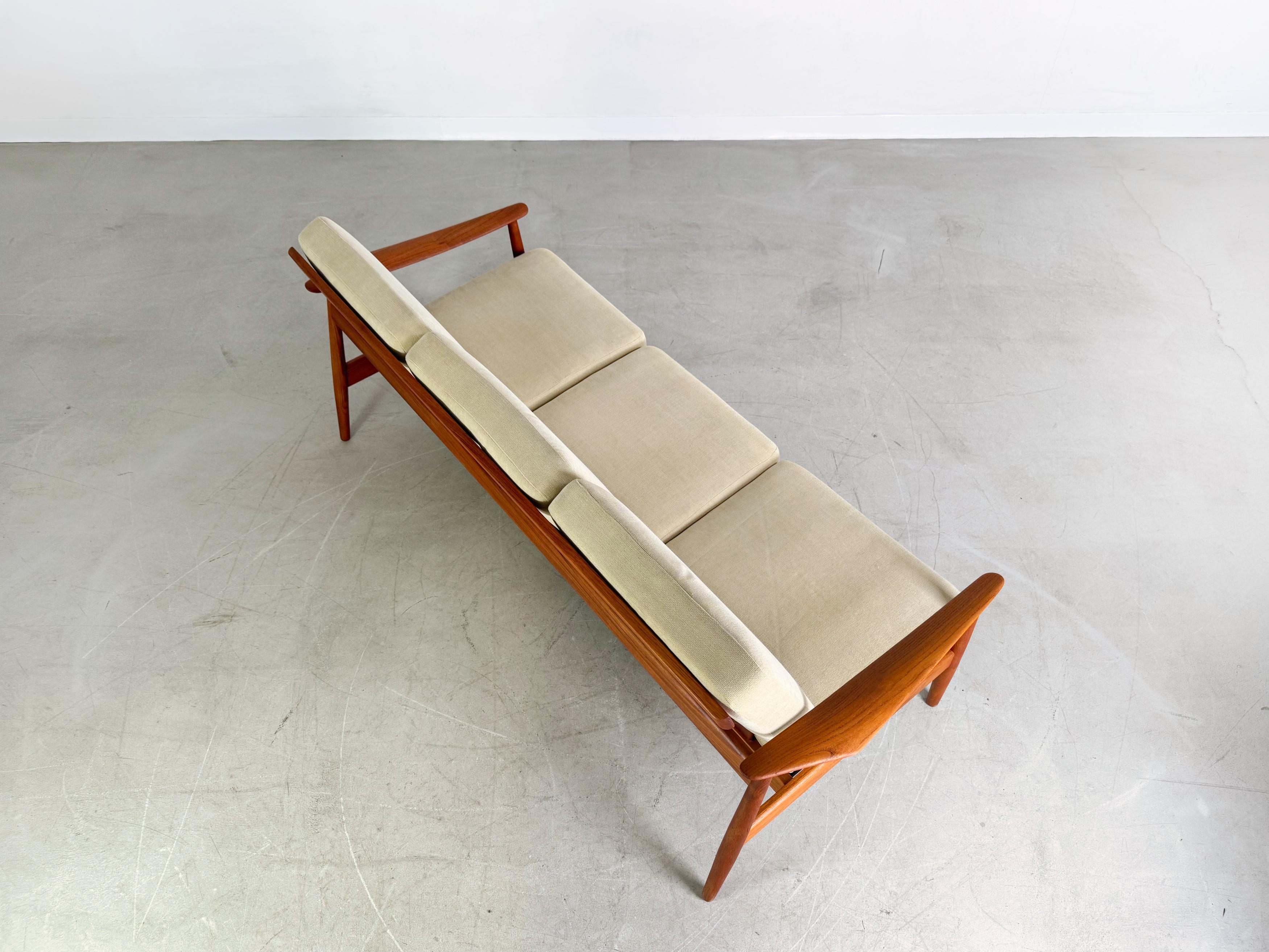 Original Arne Vodder Sofa Midcentury France & Søn Daverkosen Couch For Sale 1