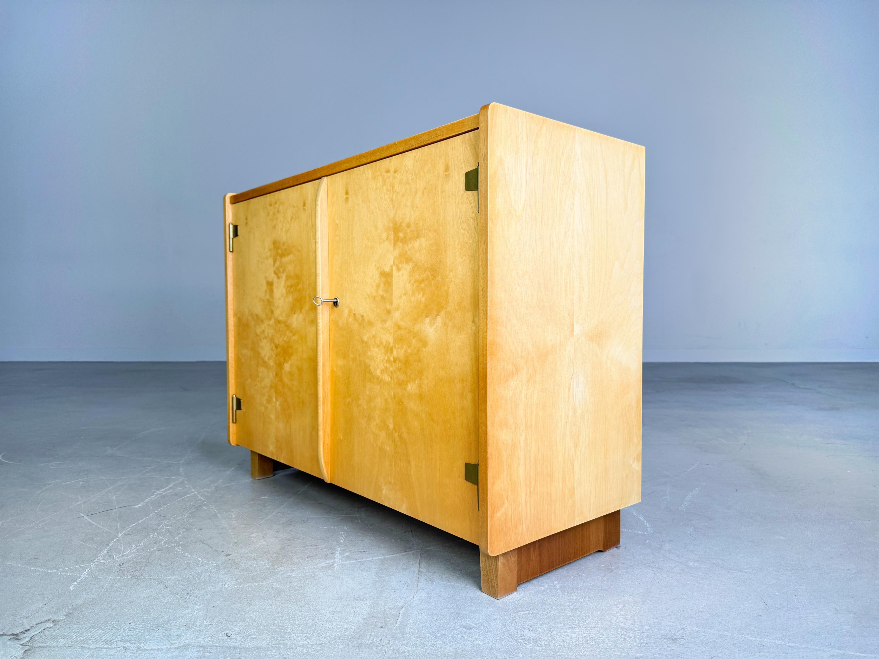 Metà XX secolo Credenza originale Arno Lambrecht del Medioevo WK Möbel WKS8 in vendita