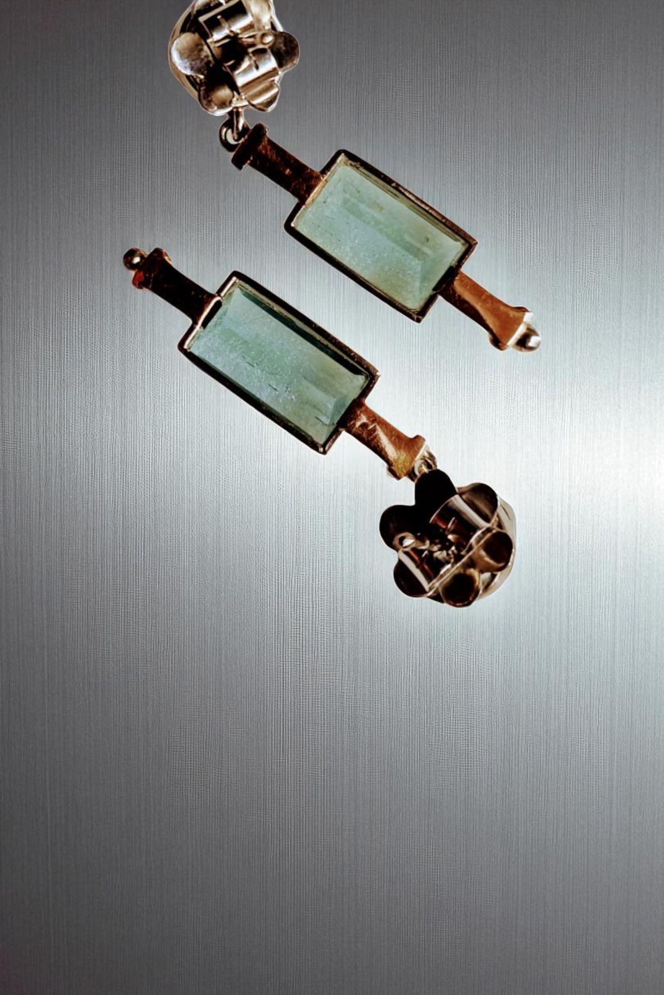 Pendants d'oreilles originaux en aigue-marine Art Déco, Circa 1925 en vente 3