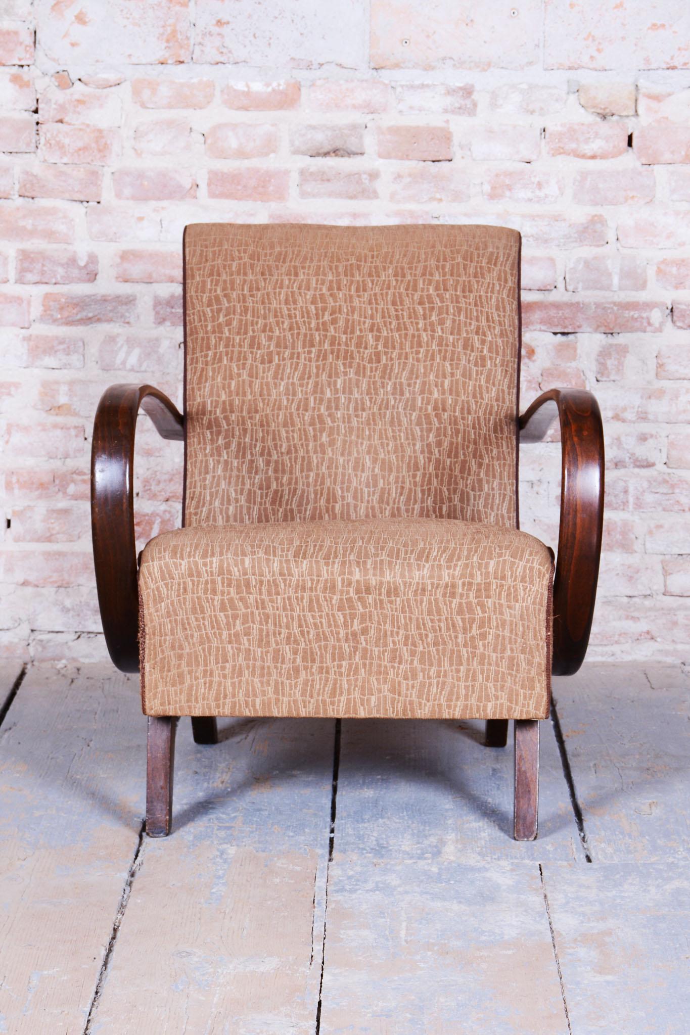 Fauteuil Art Déco original,  par J. Halabala, UP Zavody, hêtre, tchèque, années 1930 Bon état - En vente à Brandys nad Labem, Středočeský kraj