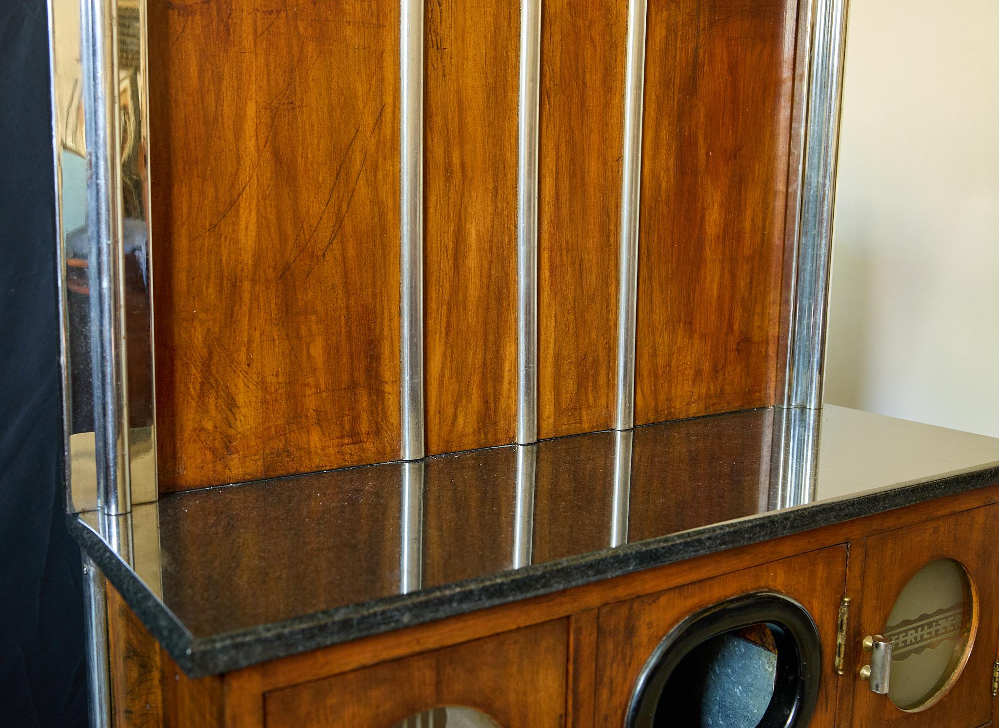 Original Art Deco Barber Station Cabinet, Circa 1930 For Sale 9