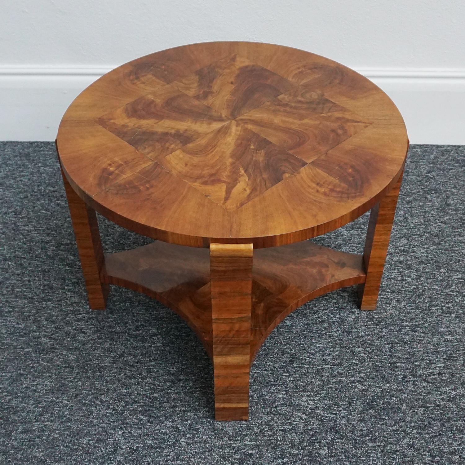 Original Art Deco Burr Walnut Veneered Side Table In Good Condition In Forest Row, East Sussex