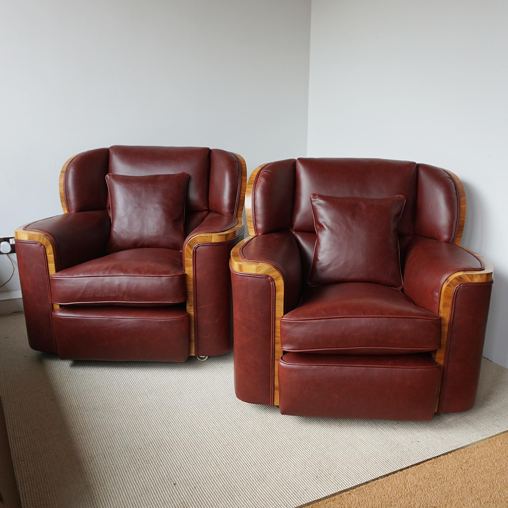 Original Art Deco Chestnut Leather and Walnut Bankers Armchairs 5