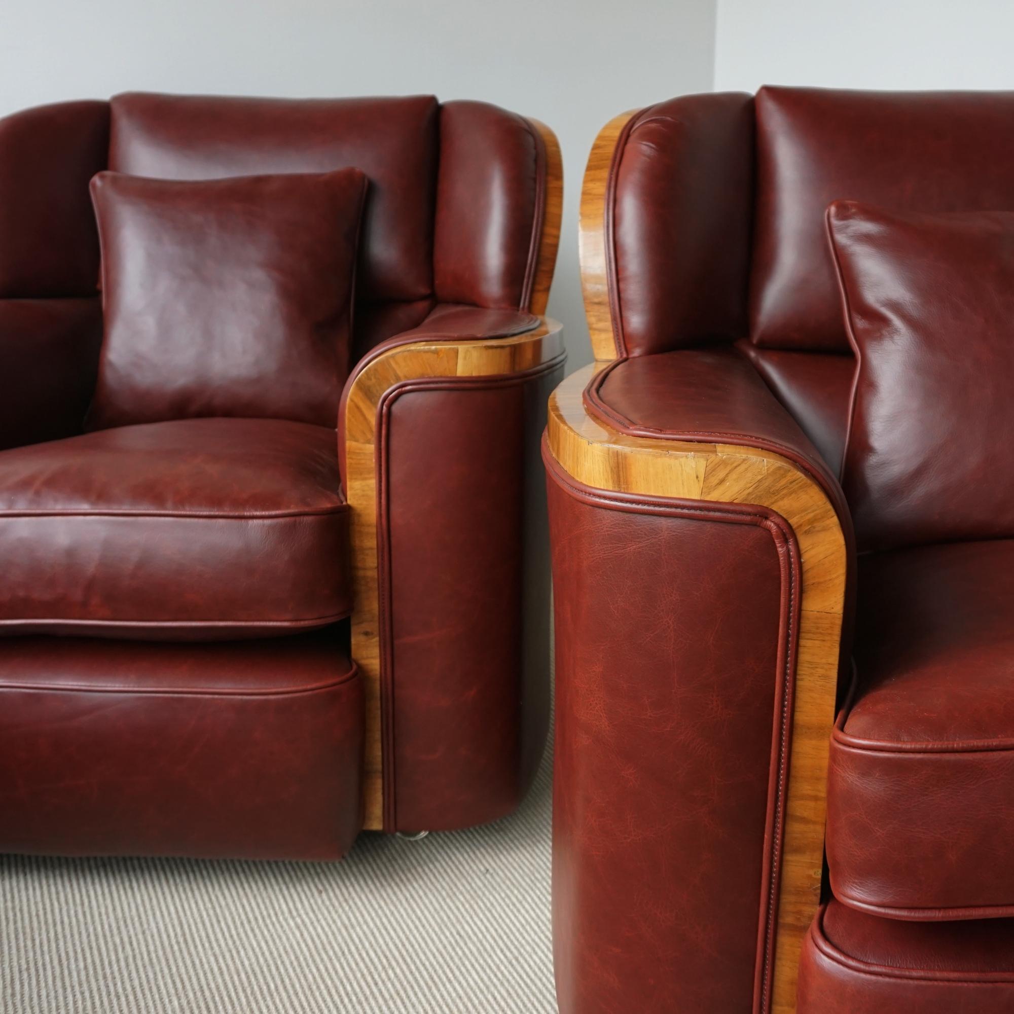 Original Art Deco Chestnut Leather and Walnut Bankers Armchairs  For Sale 6