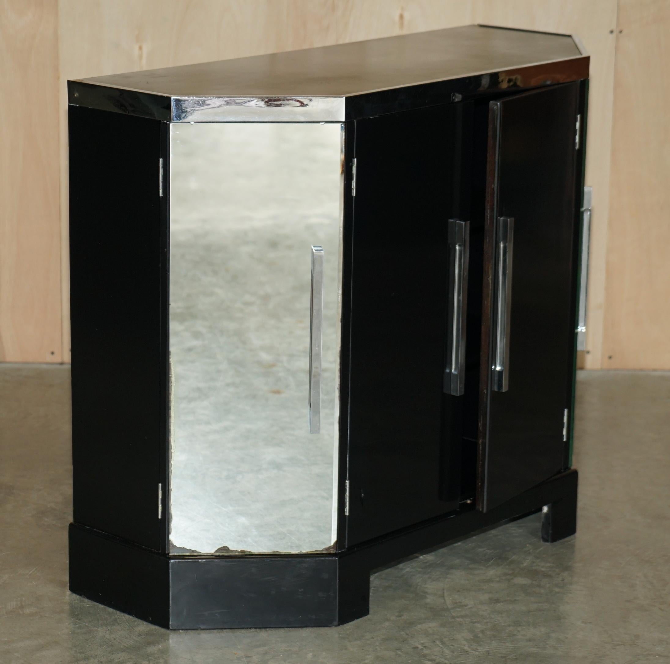 Original Art Deco circa 1920 Asprey London Mirrored Sideboard Cocktail Cabinet In Good Condition In West Sussex, Pulborough