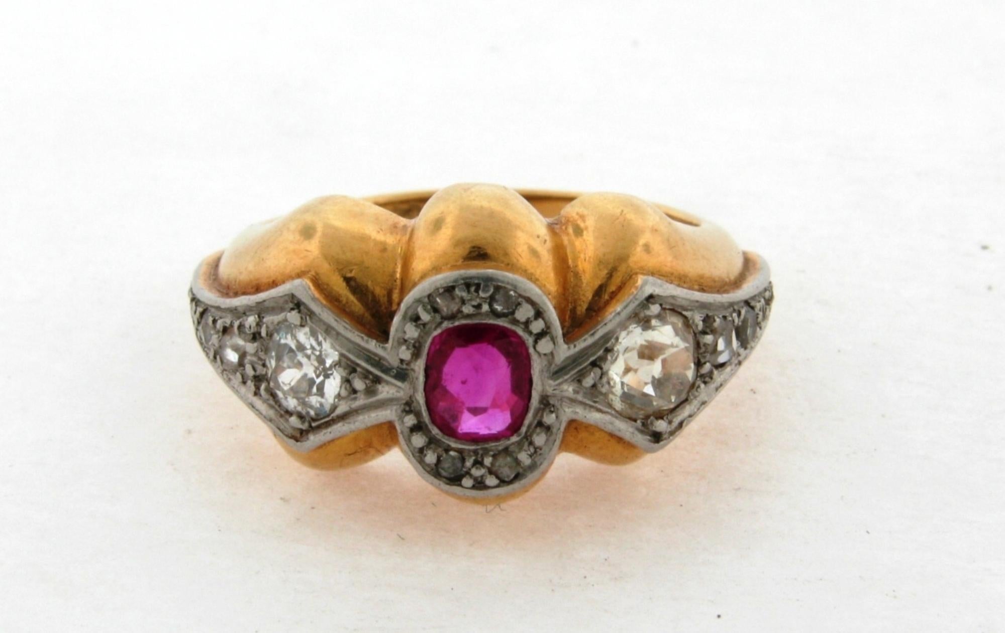 Original Art Deco Designer Ruby Diamonds Platinum 18 Karat Yellow Gold Ring In Good Condition In Woodland Hills, CA