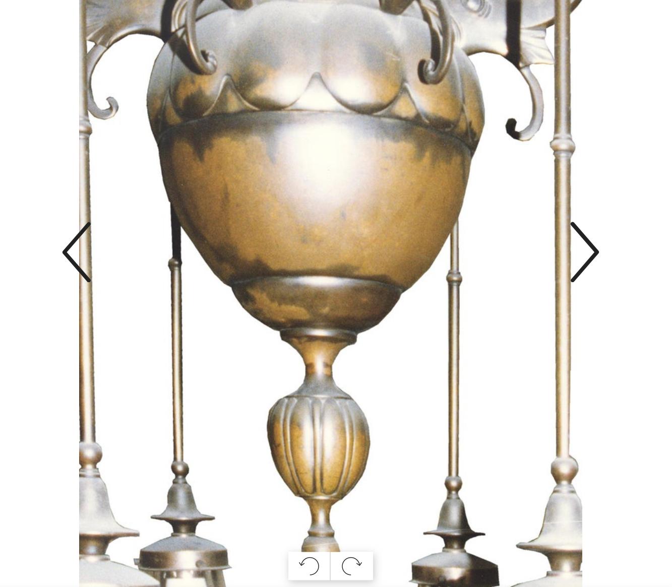 Austriaco Lampadario Art Deco originale in bronzo a forma di delfino, inizio XX secolo, 1914 in vendita