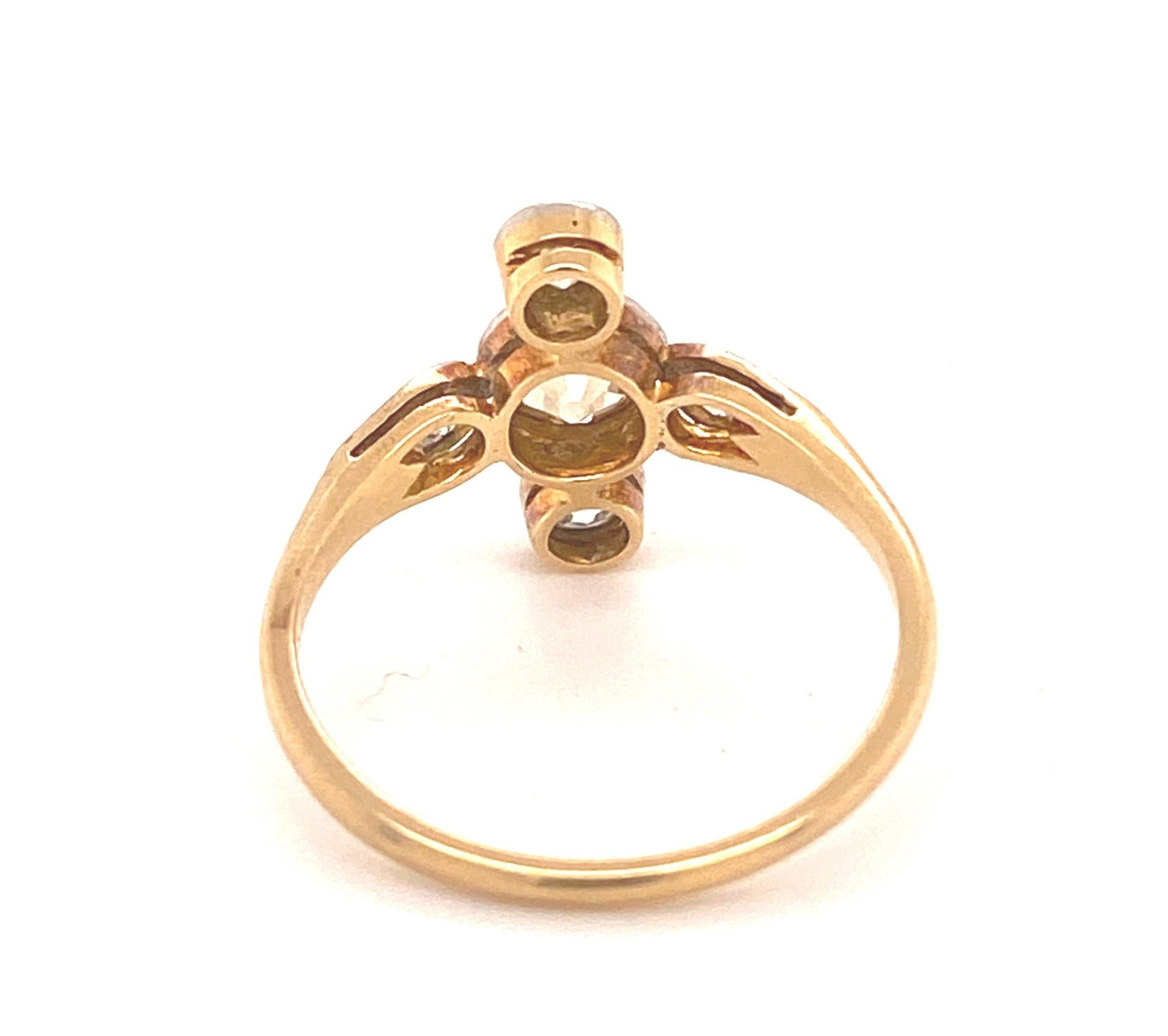 Round Cut Original Art Deco Fancy Cognac White Diamonds 18k Yellow Gold Ring For Sale
