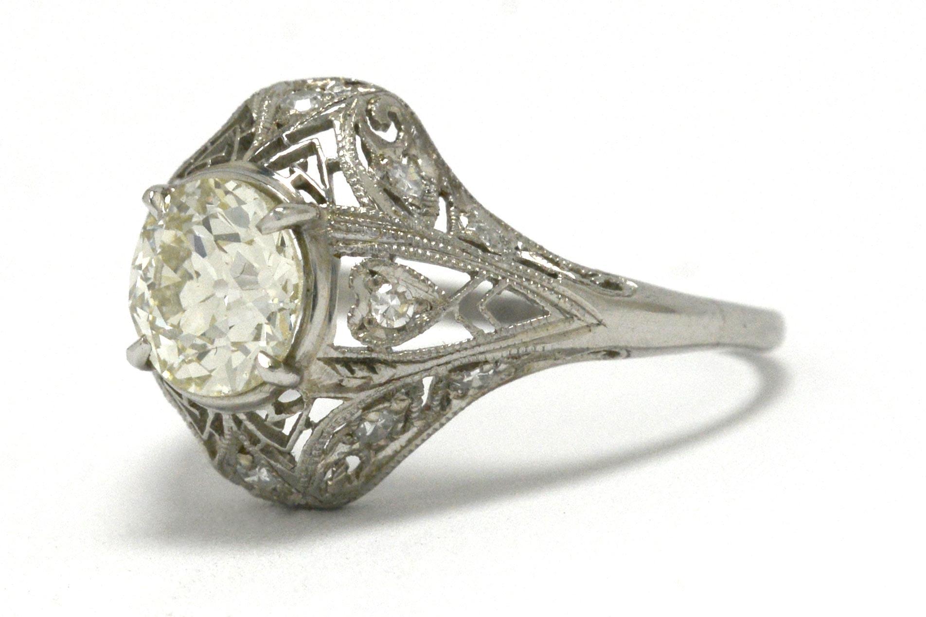 Women's Art Deco Filigree 1.28 Carat Old European Diamond Engagement Ring For Sale