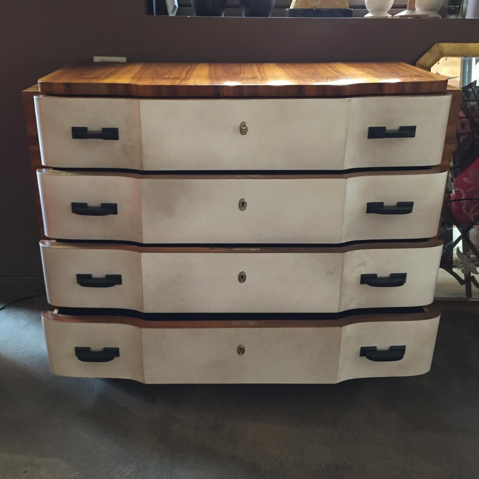 Original Art Deco French Chest of Drawers in Walnut and Parchment, 1930s In Excellent Condition In Milan, IT