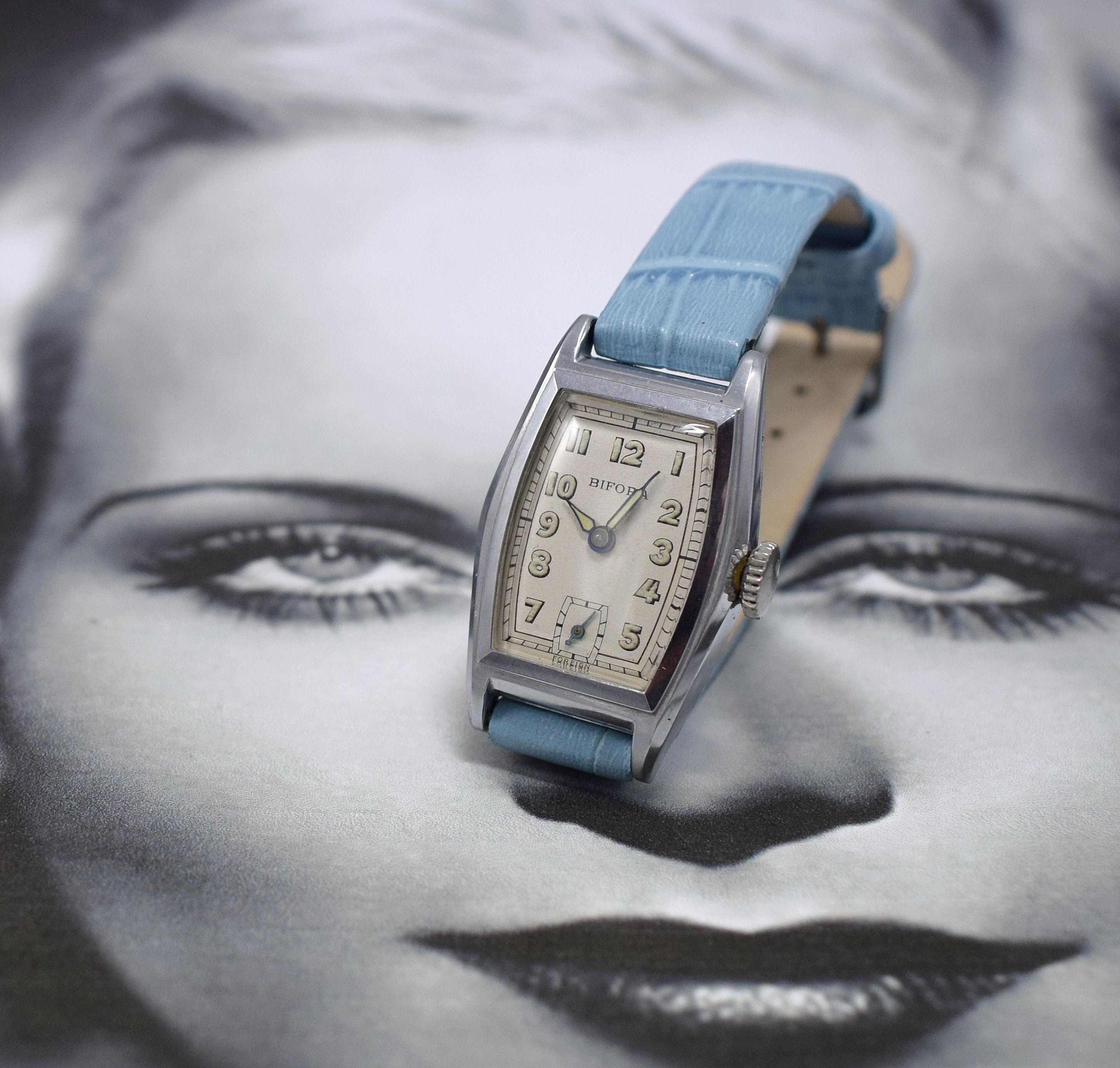 Original Art Deco Ladies Chrome Wristwatch Old /New Stock, circa 1930 In Excellent Condition In Westward ho, GB
